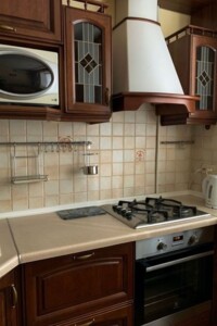 двокімнатна квартира в Києві, район Куренівка, на вул. Сирецька 32-34 в довготривалу оренду помісячно фото 2