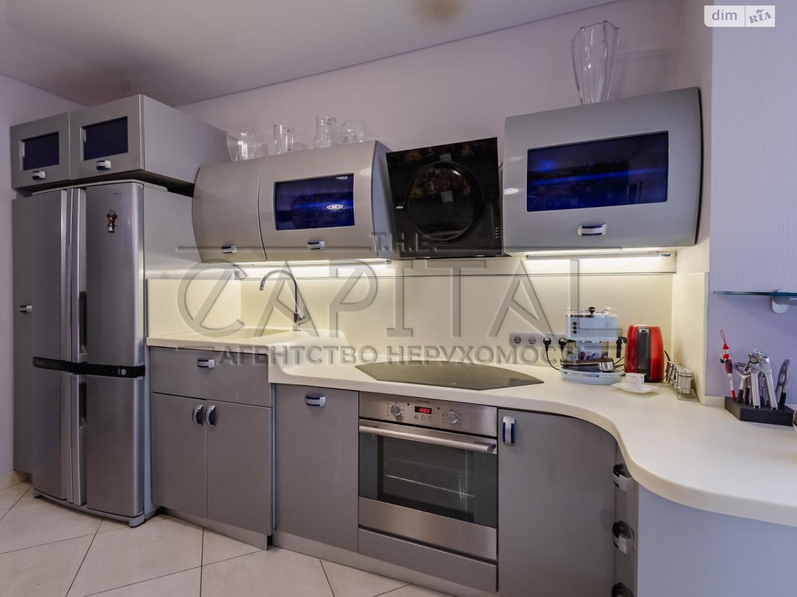 четырехкомнатная квартира в Киеве, район Печерский, на бул. Леси Украинки 21А в аренду на долгий срок помесячно фото 1