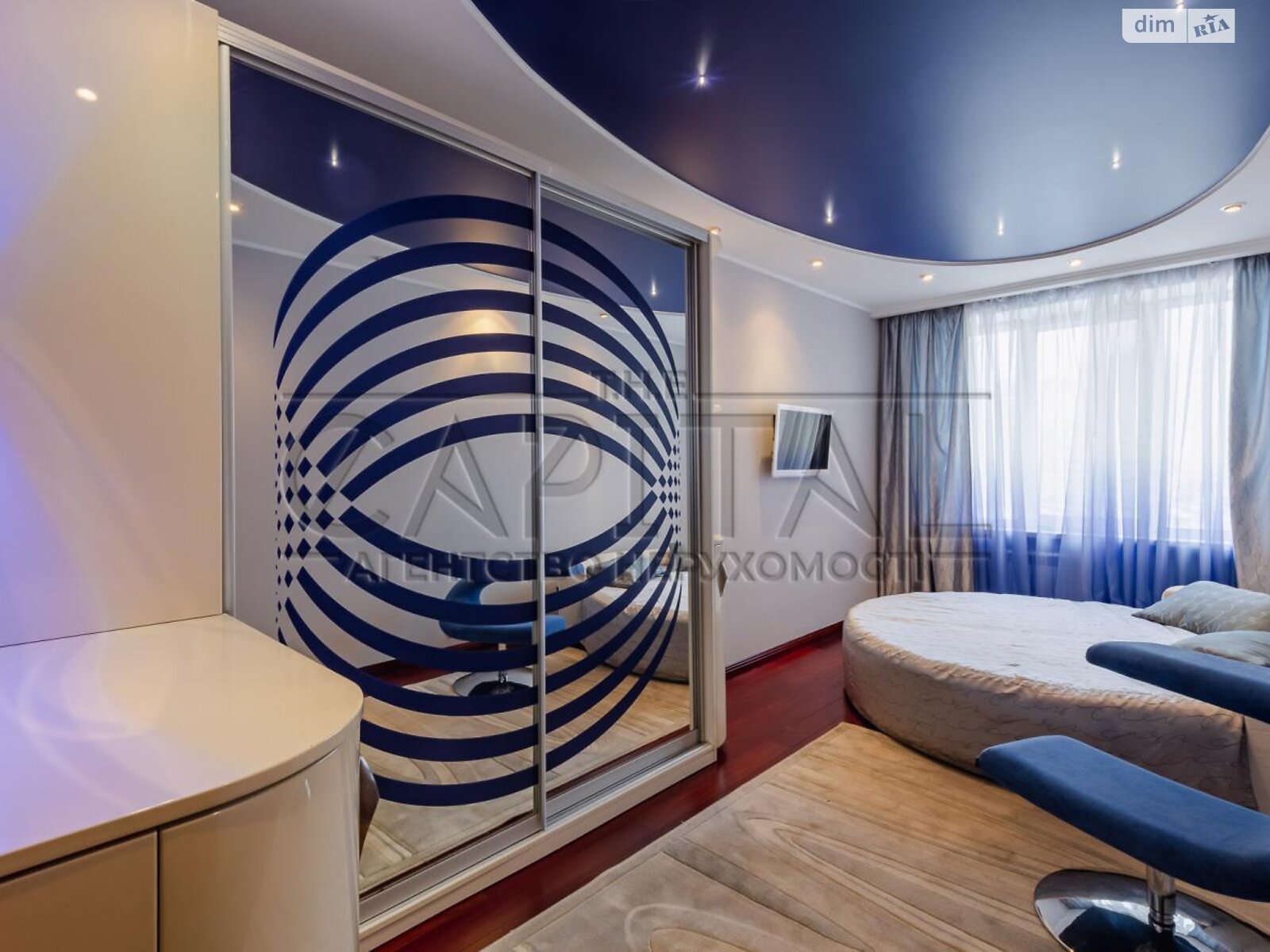 четырехкомнатная квартира в Киеве, район Печерский, на бул. Леси Украинки 21А в аренду на долгий срок помесячно фото 1