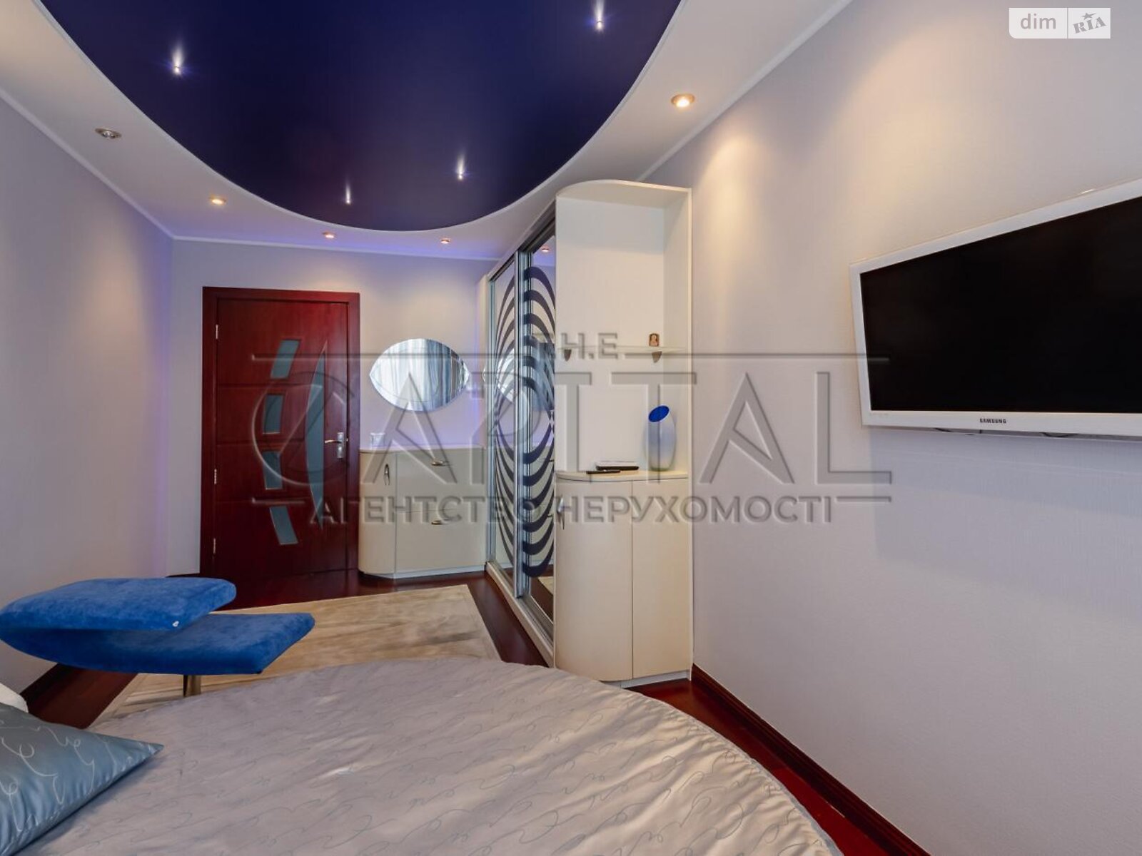 четырехкомнатная квартира в Киеве, район Печерский, на бул. Леси Украинки 21А в аренду на долгий срок помесячно фото 1