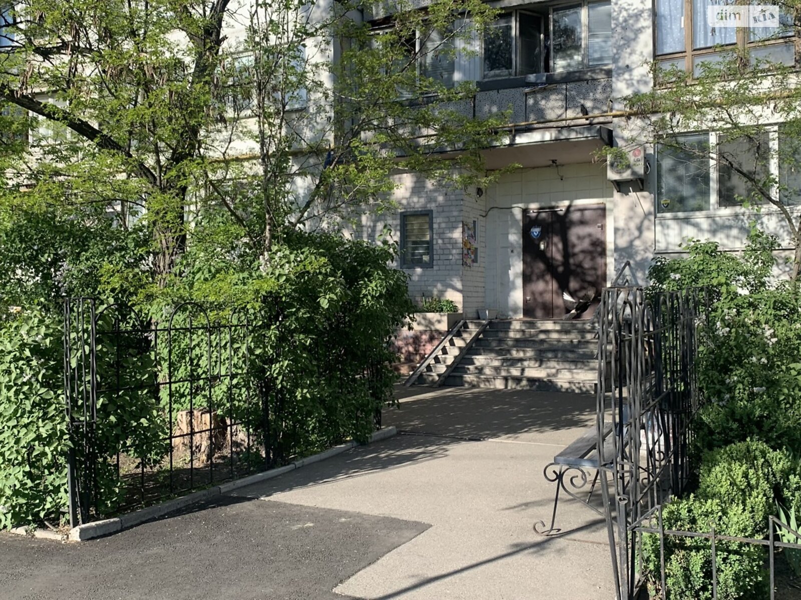 двухкомнатная квартира в Киеве, район Лесной Массив, на ул. Братиславская 2 в аренду на долгий срок помесячно фото 1 двухкомнатная квартира в Киеве, район Лесной Массив, на ул. Братиславская 2 в аренду на долгий срок помесячно фото 1