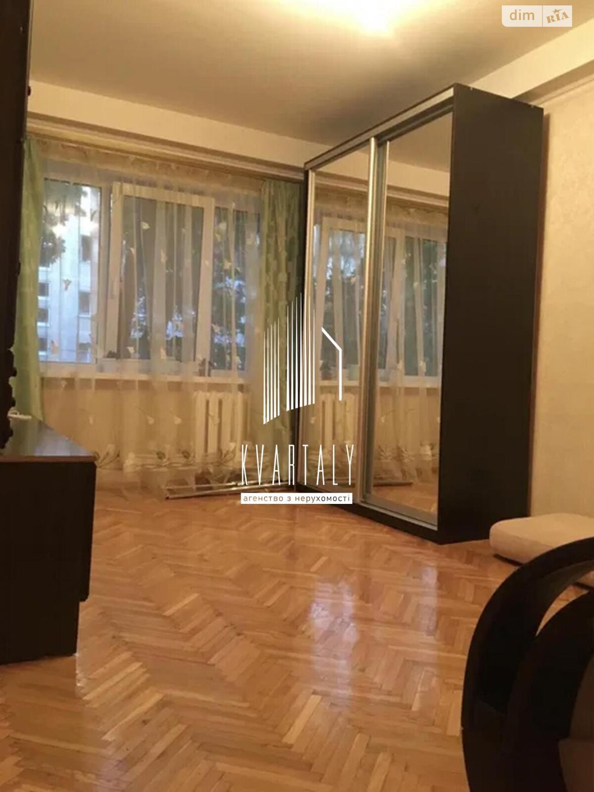 трехкомнатная квартира в Киеве, район Лесной Массив, на ул. Братиславская 20 в аренду на долгий срок помесячно фото 1 трехкомнатная квартира в Киеве, район Лесной Массив, на ул. Братиславская 20 в аренду на долгий срок помесячно фото 1