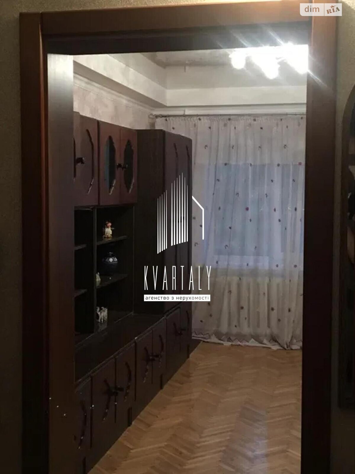 трехкомнатная квартира в Киеве, район Лесной Массив, на ул. Братиславская 20 в аренду на долгий срок помесячно фото 1 трехкомнатная квартира в Киеве, район Лесной Массив, на ул. Братиславская 20 в аренду на долгий срок помесячно фото 1