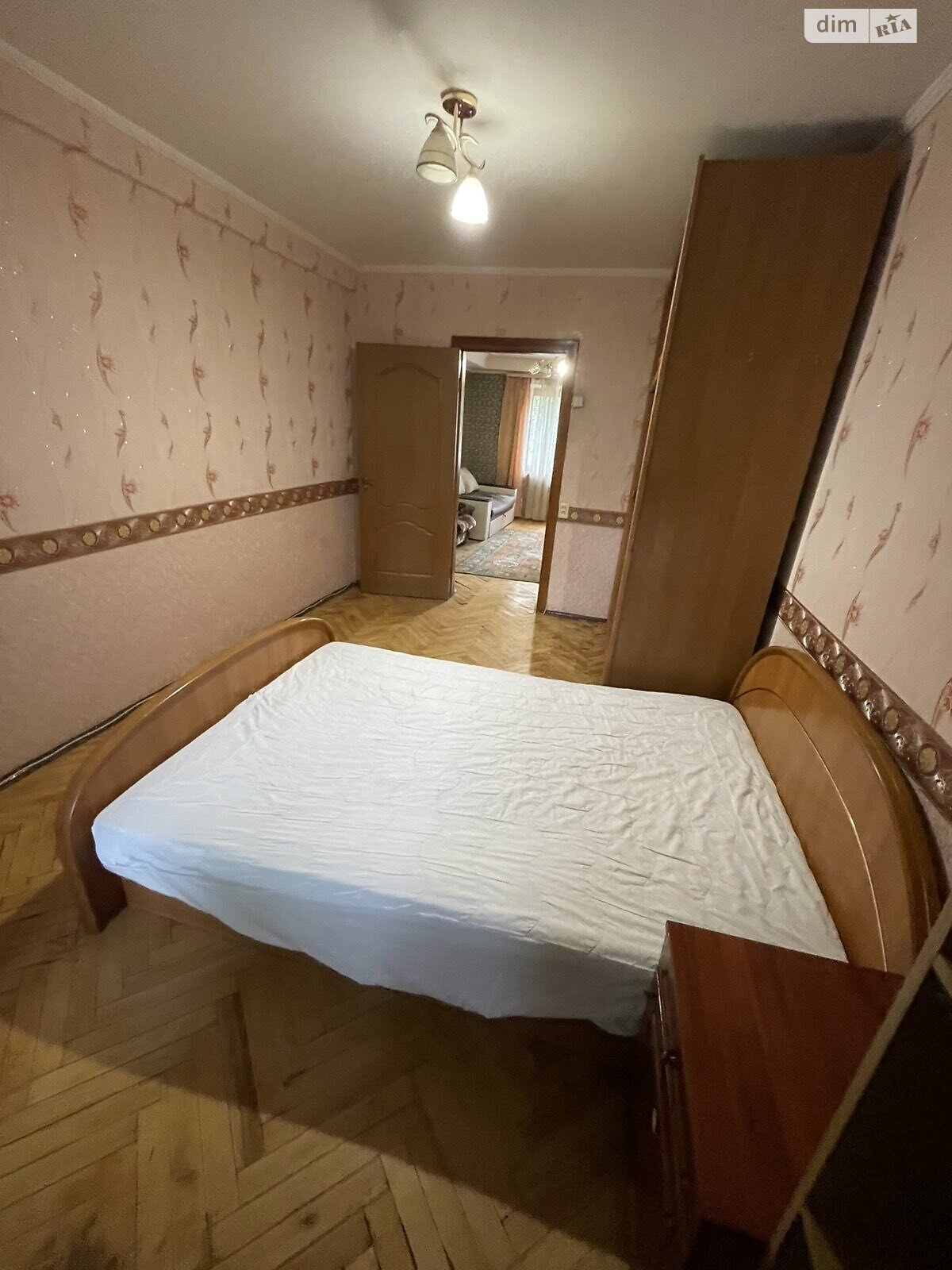 трехкомнатная квартира в Киеве, район Лесной Массив, на ул. Братиславская 14 в аренду на долгий срок помесячно фото 1