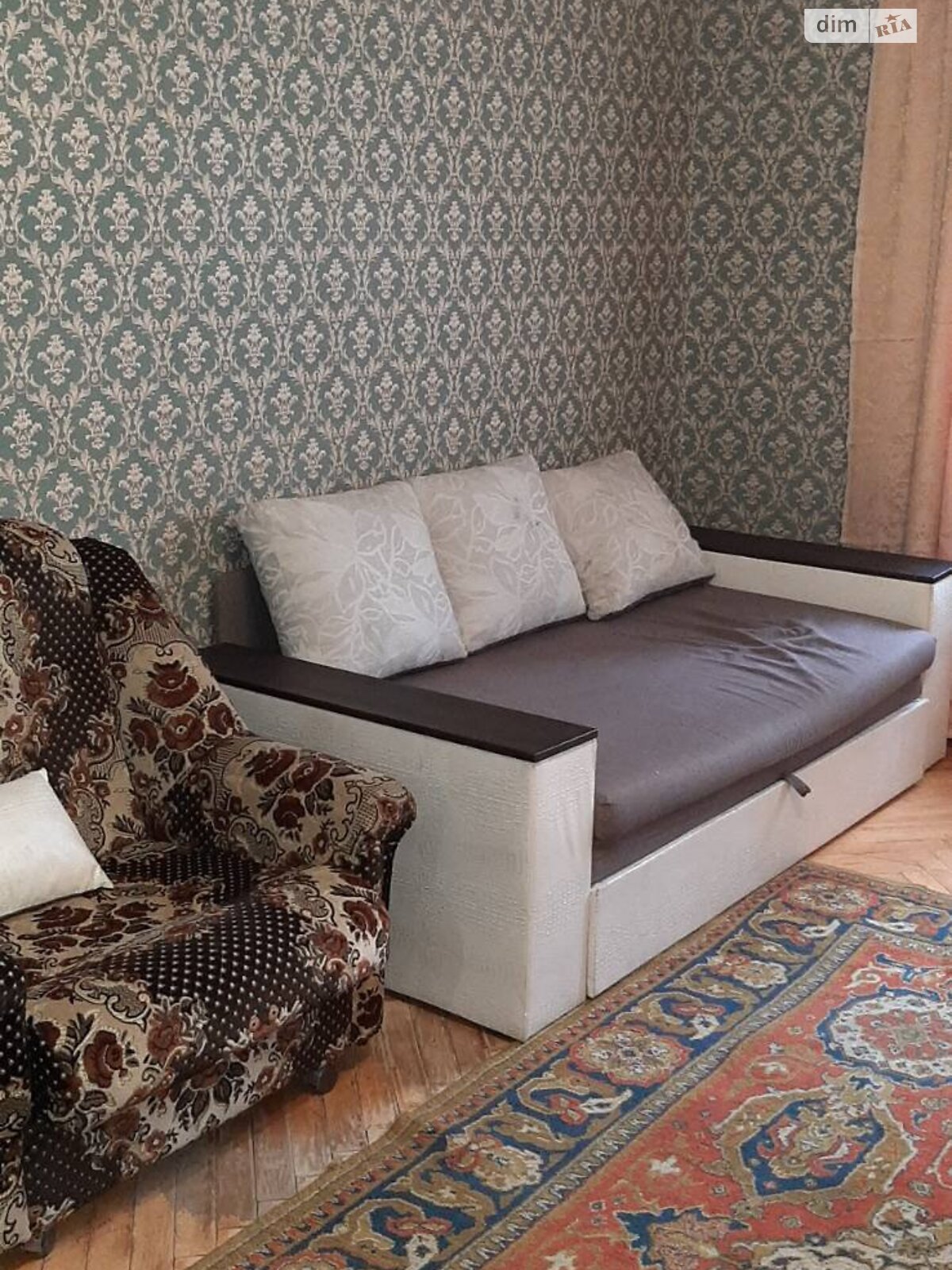 трехкомнатная квартира в Киеве, район Лесной Массив, на ул. Братиславская 14 в аренду на долгий срок помесячно фото 1