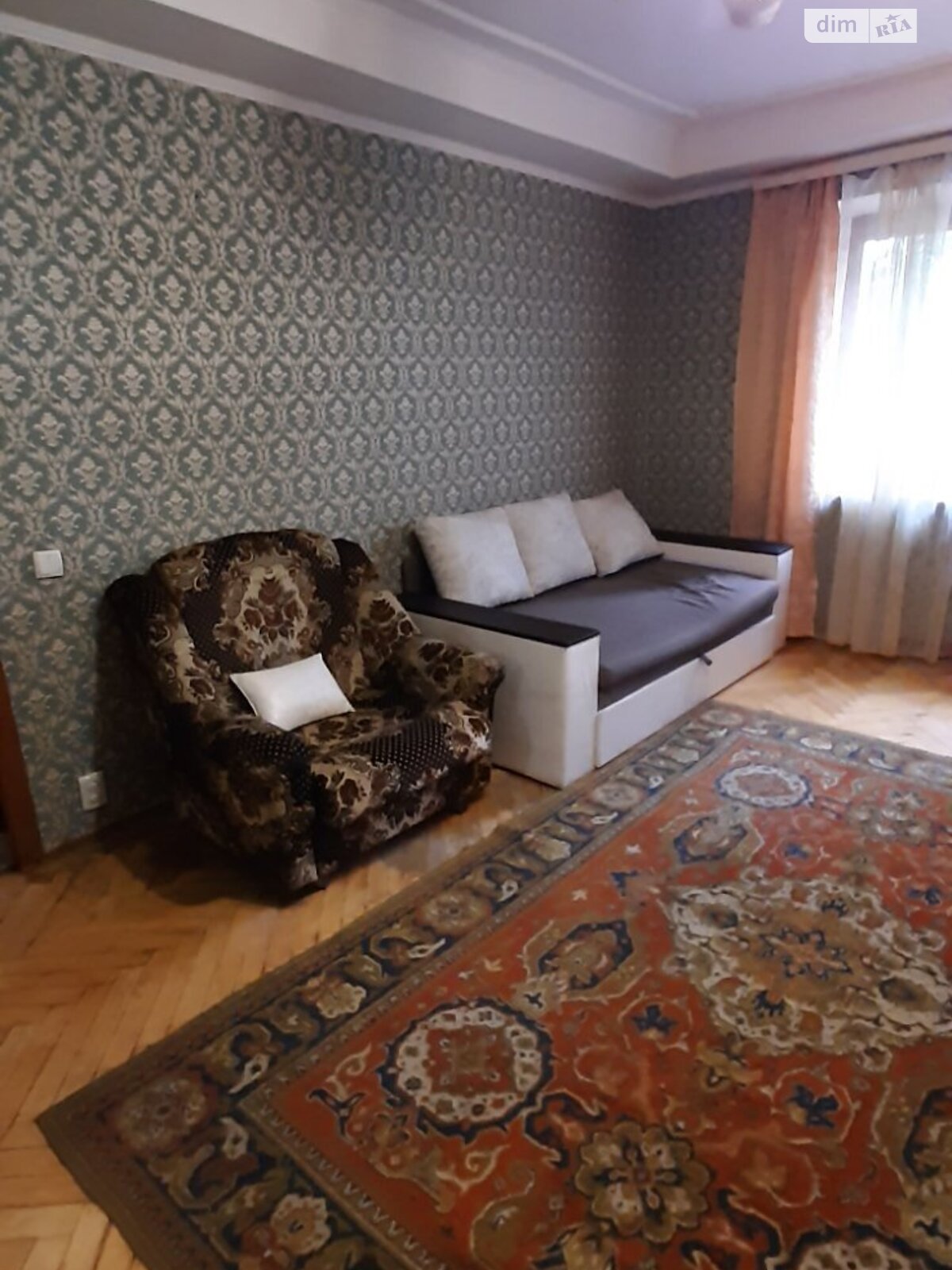 трехкомнатная квартира в Киеве, район Лесной Массив, на ул. Братиславская 14 в аренду на долгий срок помесячно фото 1