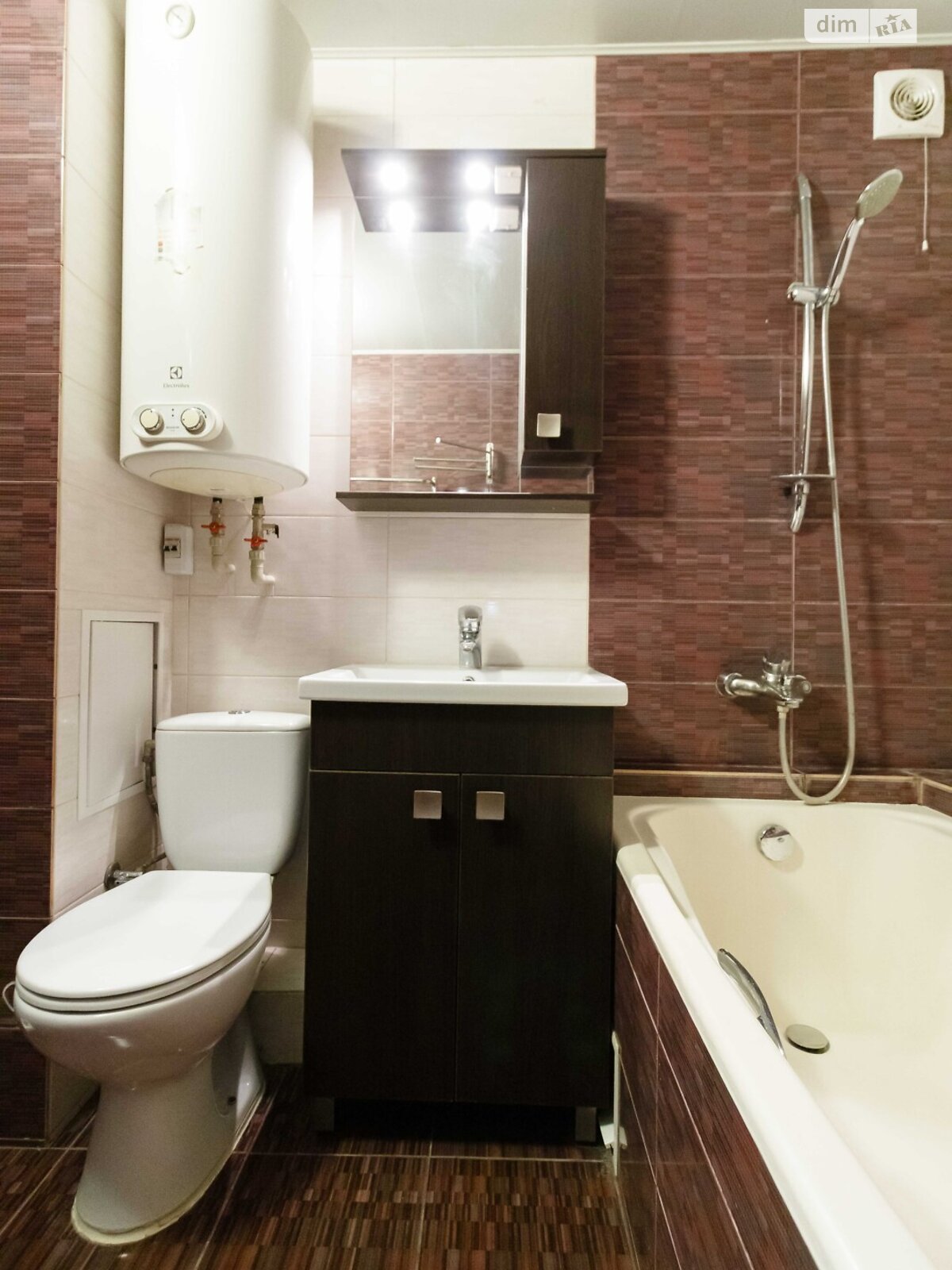 однокімнатна квартира в Києві, район Лісовий Масив, на вул. Братиславська 7А в довготривалу оренду помісячно фото 1