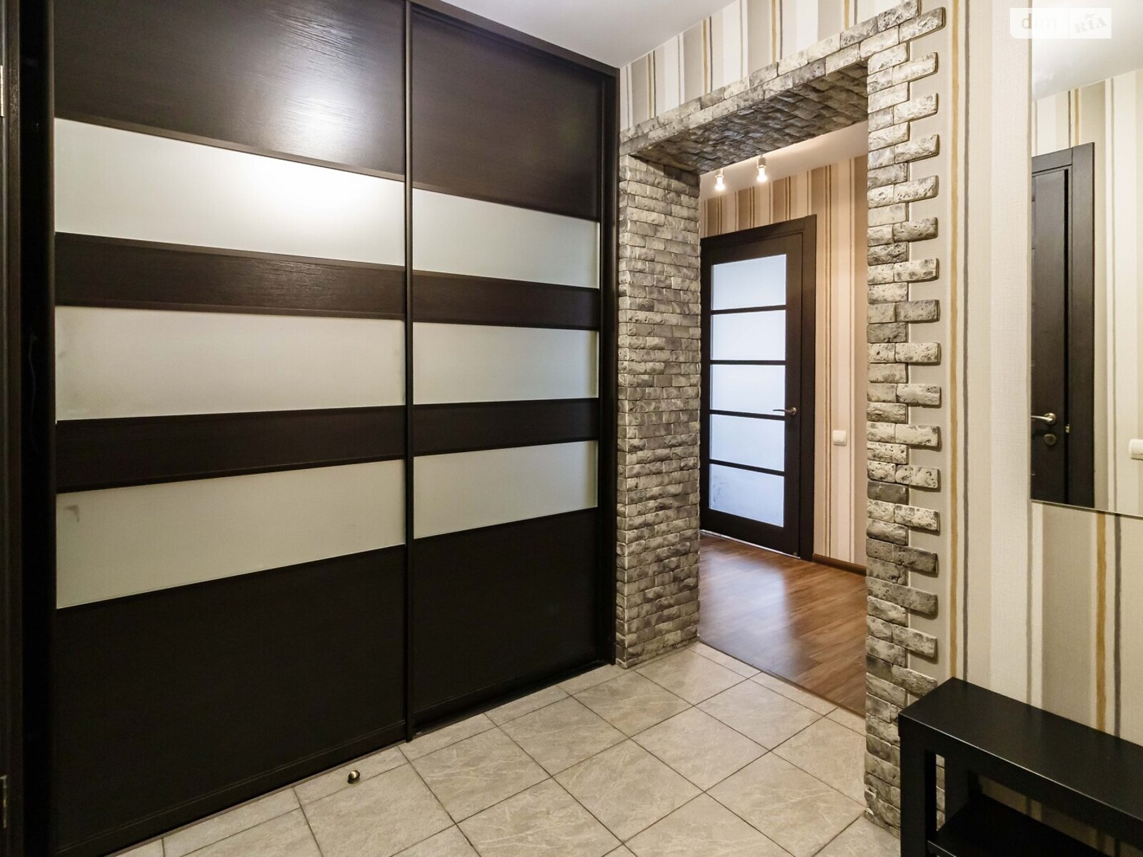 однокімнатна квартира в Києві, район Лісовий Масив, на вул. Братиславська 7А в довготривалу оренду помісячно фото 1