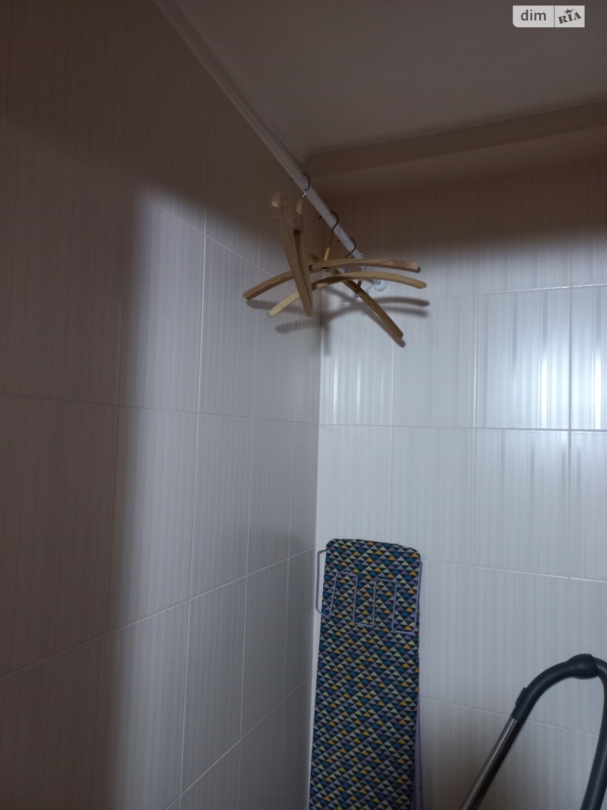 трехкомнатная квартира с ремонтом в Киеве, район Лесной Массив, на ул. Братиславская 34 в аренду на долгий срок помесячно фото 1