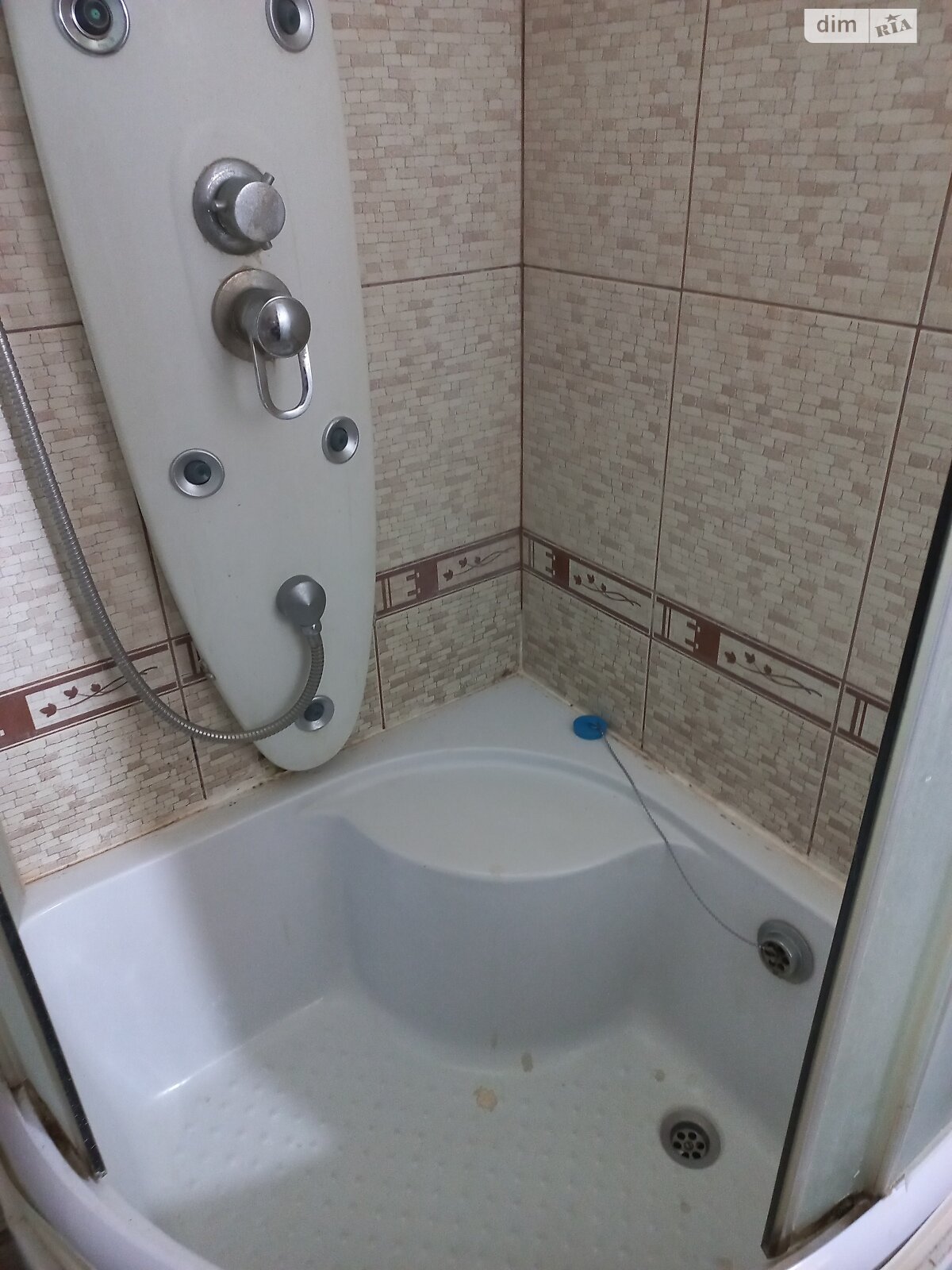 трехкомнатная квартира с ремонтом в Киеве, район Лесной Массив, на ул. Братиславская 34 в аренду на долгий срок помесячно фото 1