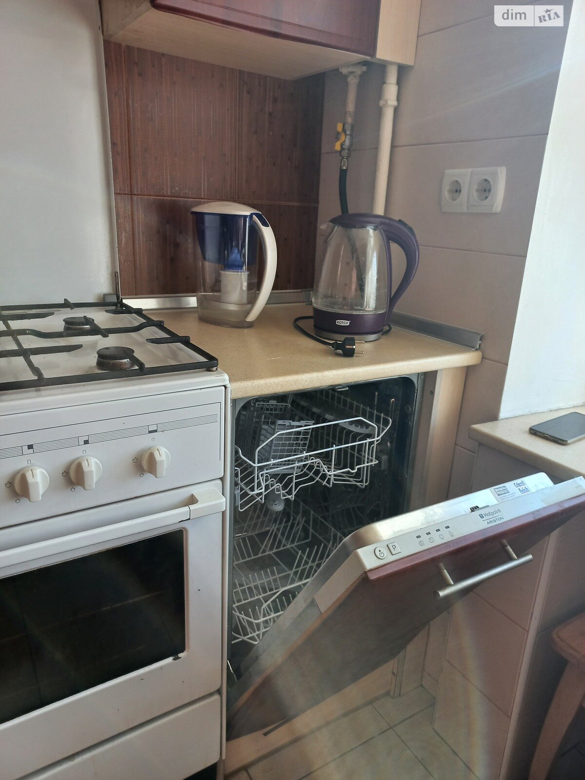 трехкомнатная квартира с ремонтом в Киеве, район Лесной Массив, на ул. Братиславская 34 в аренду на долгий срок помесячно фото 1