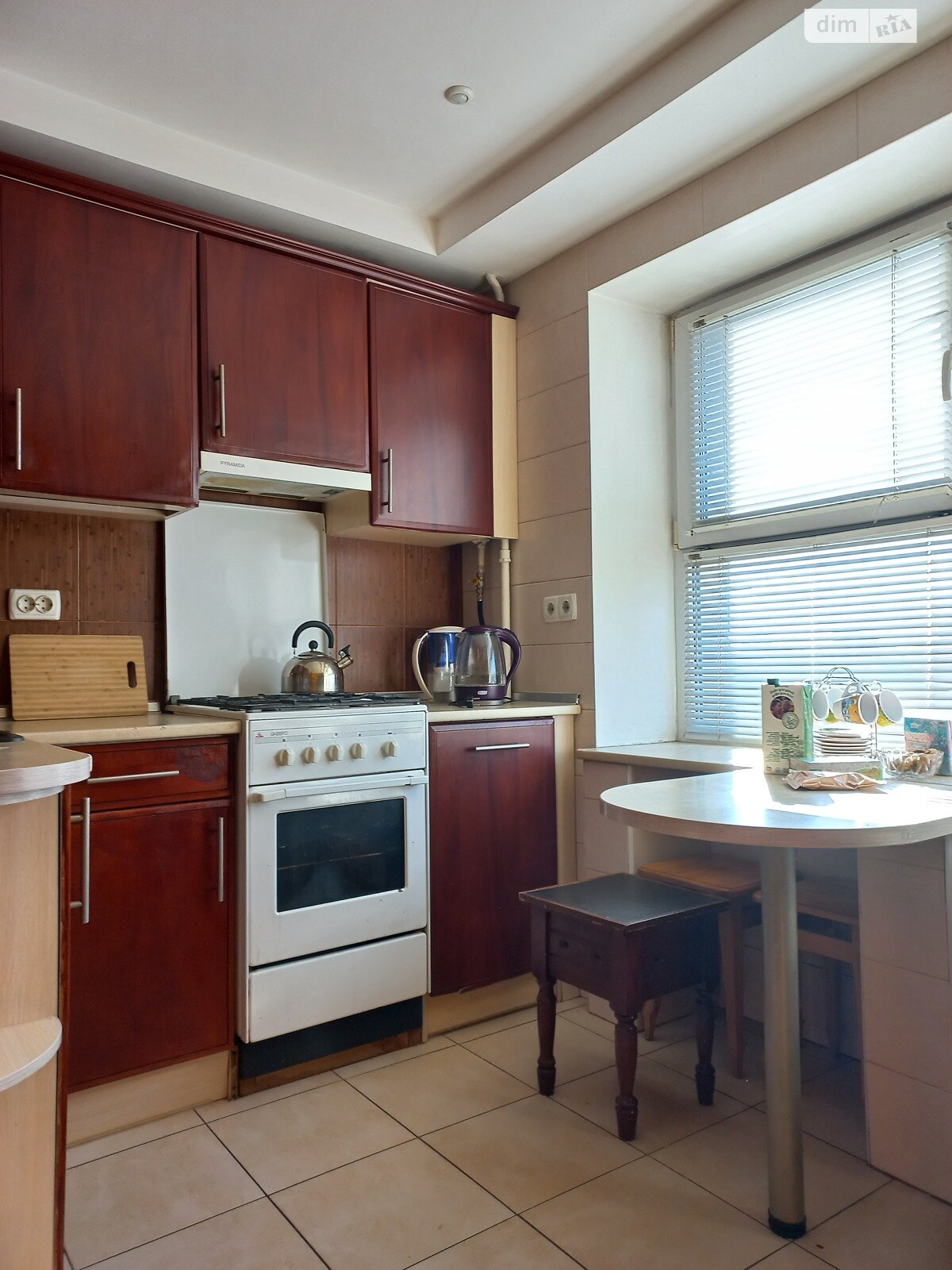 трехкомнатная квартира с ремонтом в Киеве, район Лесной Массив, на ул. Братиславская 34 в аренду на долгий срок помесячно фото 1