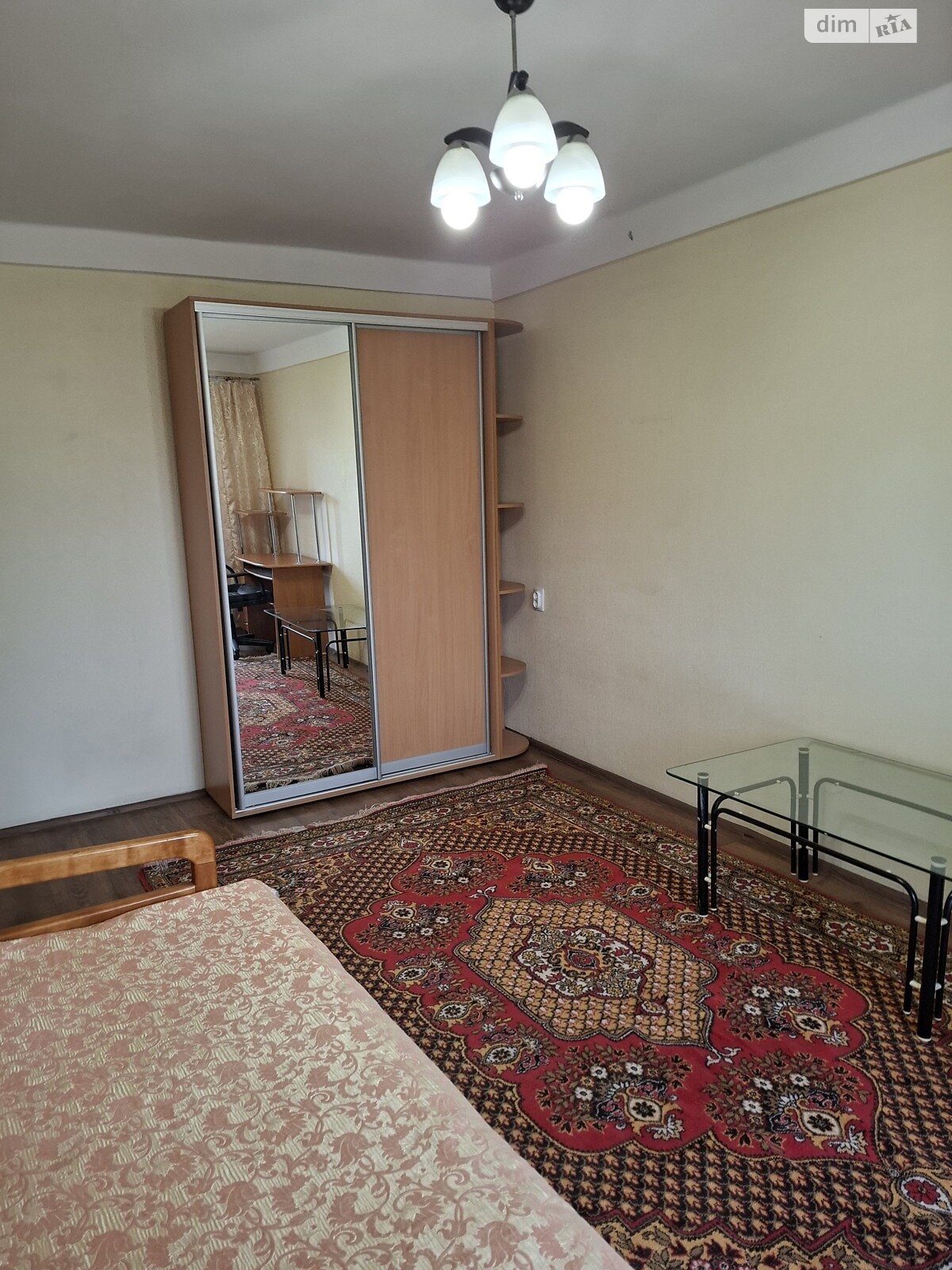 однокомнатная квартира в Киеве, район Лесной Массив, на просп. Лесной 6 в аренду на долгий срок помесячно фото 1 однокомнатная квартира в Киеве, район Лесной Массив, на просп. Лесной 6 в аренду на долгий срок помесячно фото 1