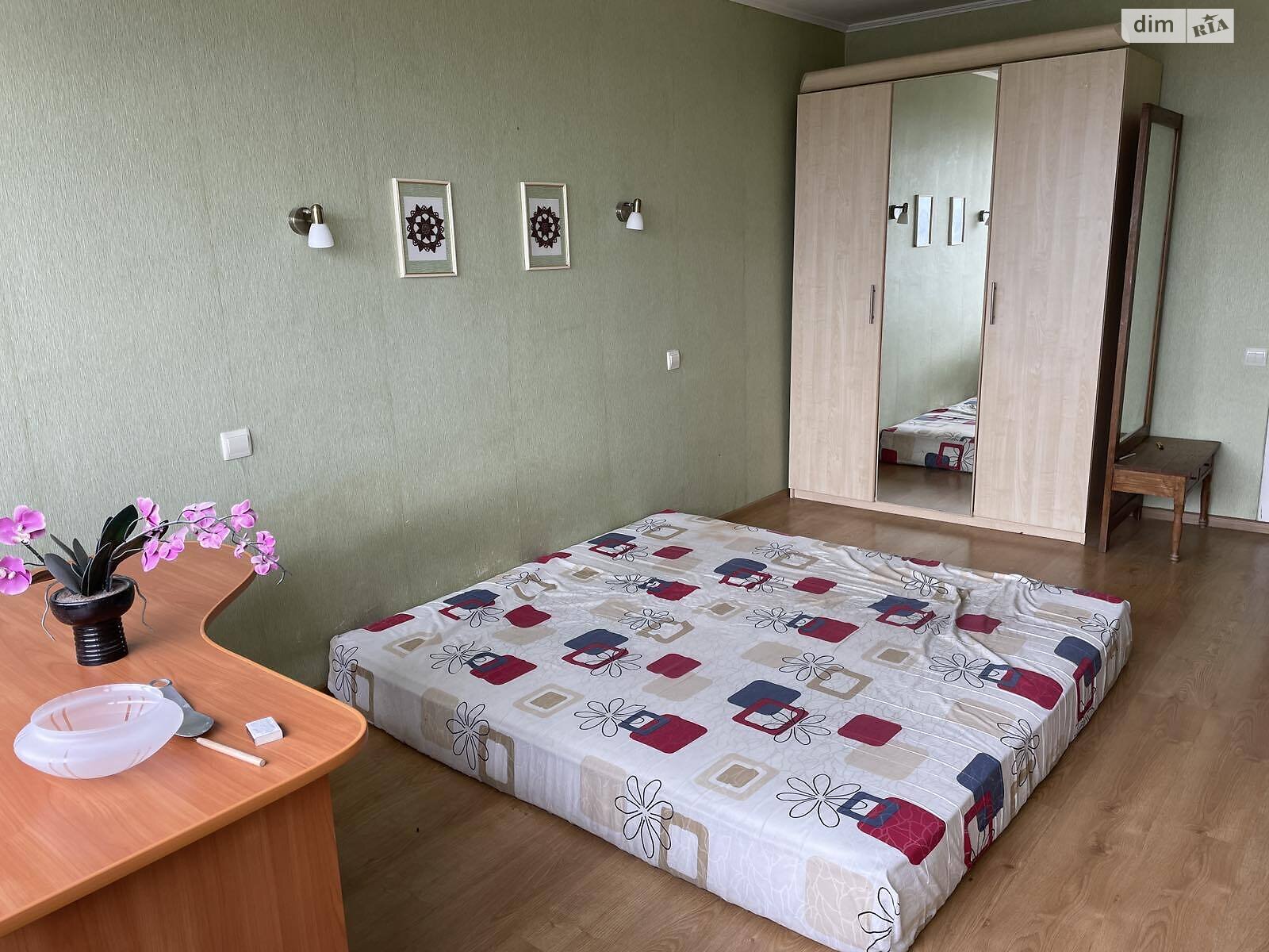 однокімнатна квартира в Києві, район Лісовий Масив, на вул. Мілютенка 17 в довготривалу оренду помісячно фото 1 однокімнатна квартира в Києві, район Лісовий Масив, на вул. Мілютенка 17 в довготривалу оренду помісячно фото 1