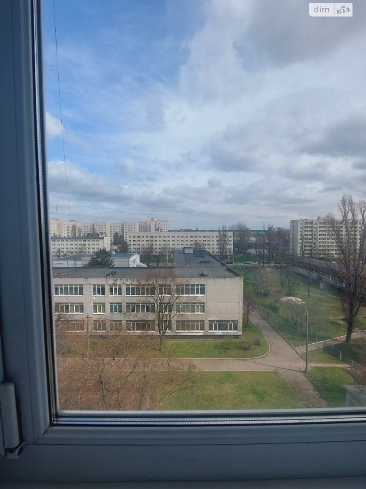 однокомнатная квартира в Киеве, район Лесной Массив, на ул. Милютенко 5А в аренду на долгий срок помесячно фото 1 однокомнатная квартира в Киеве, район Лесной Массив, на ул. Милютенко 5А в аренду на долгий срок помесячно фото 1