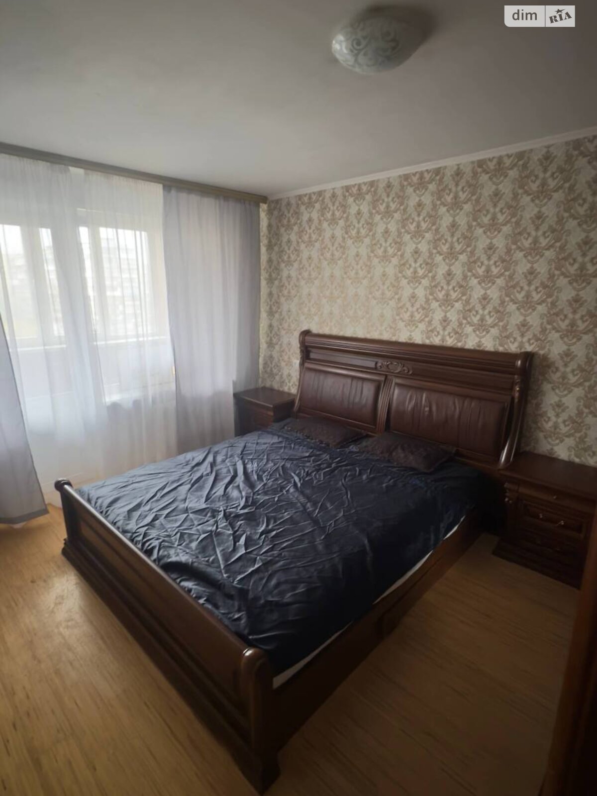 трикімнатна квартира в Києві, район Лісовий Масив, на вул. Мілютенка 40/16 в довготривалу оренду помісячно фото 1