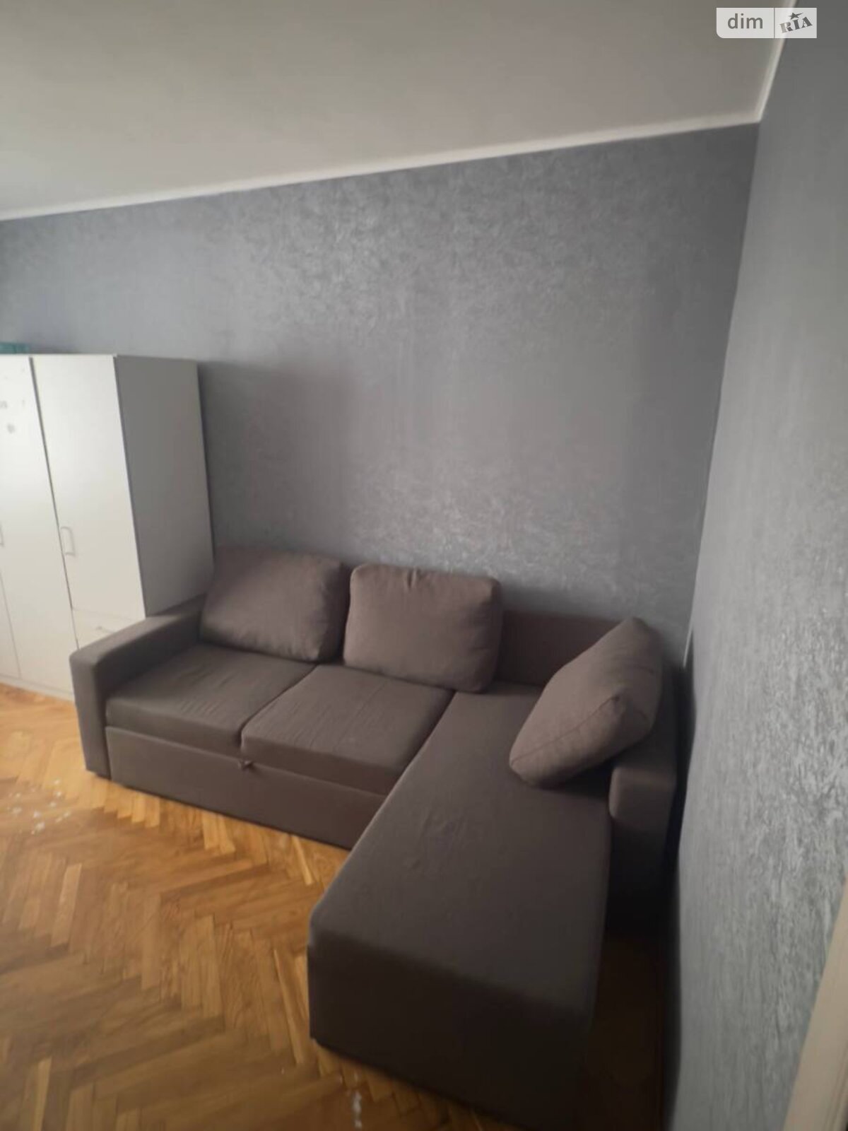 трикімнатна квартира в Києві, район Лісовий Масив, на вул. Мілютенка 40/16 в довготривалу оренду помісячно фото 1