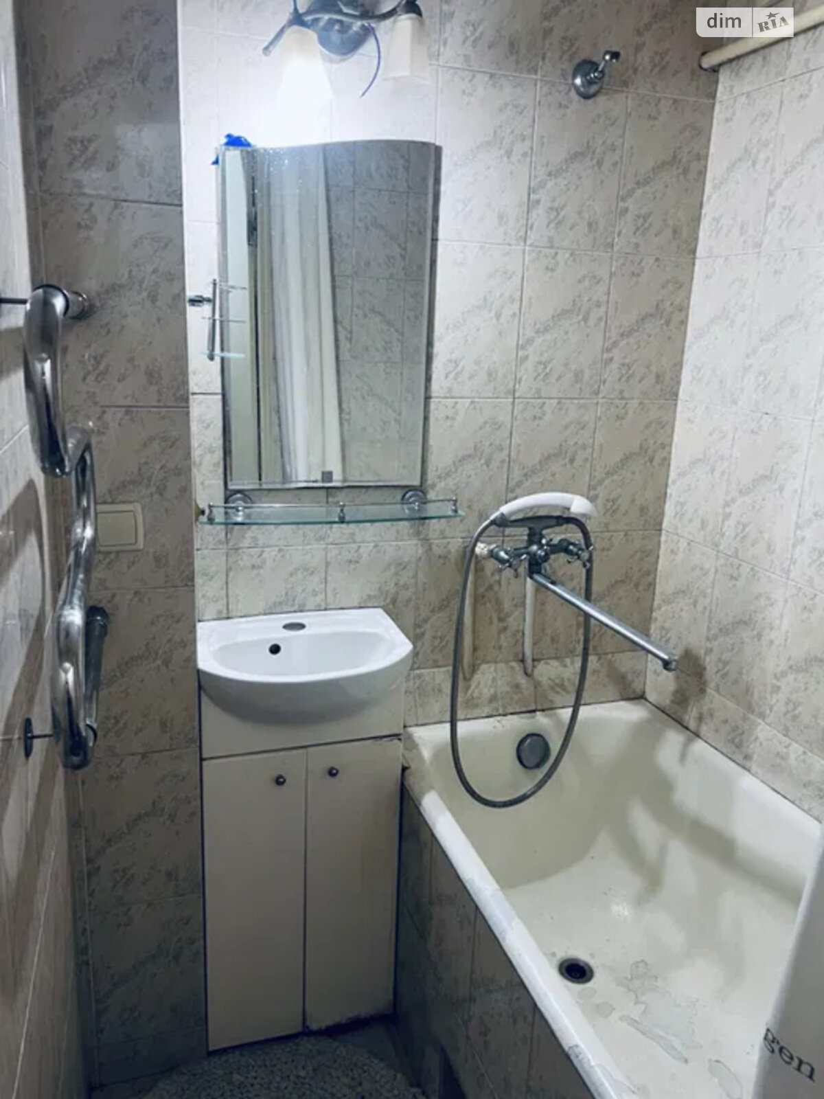 двокімнатна квартира в Києві, район Лісовий Масив, на вул. Мілютенка 16 в довготривалу оренду помісячно фото 1