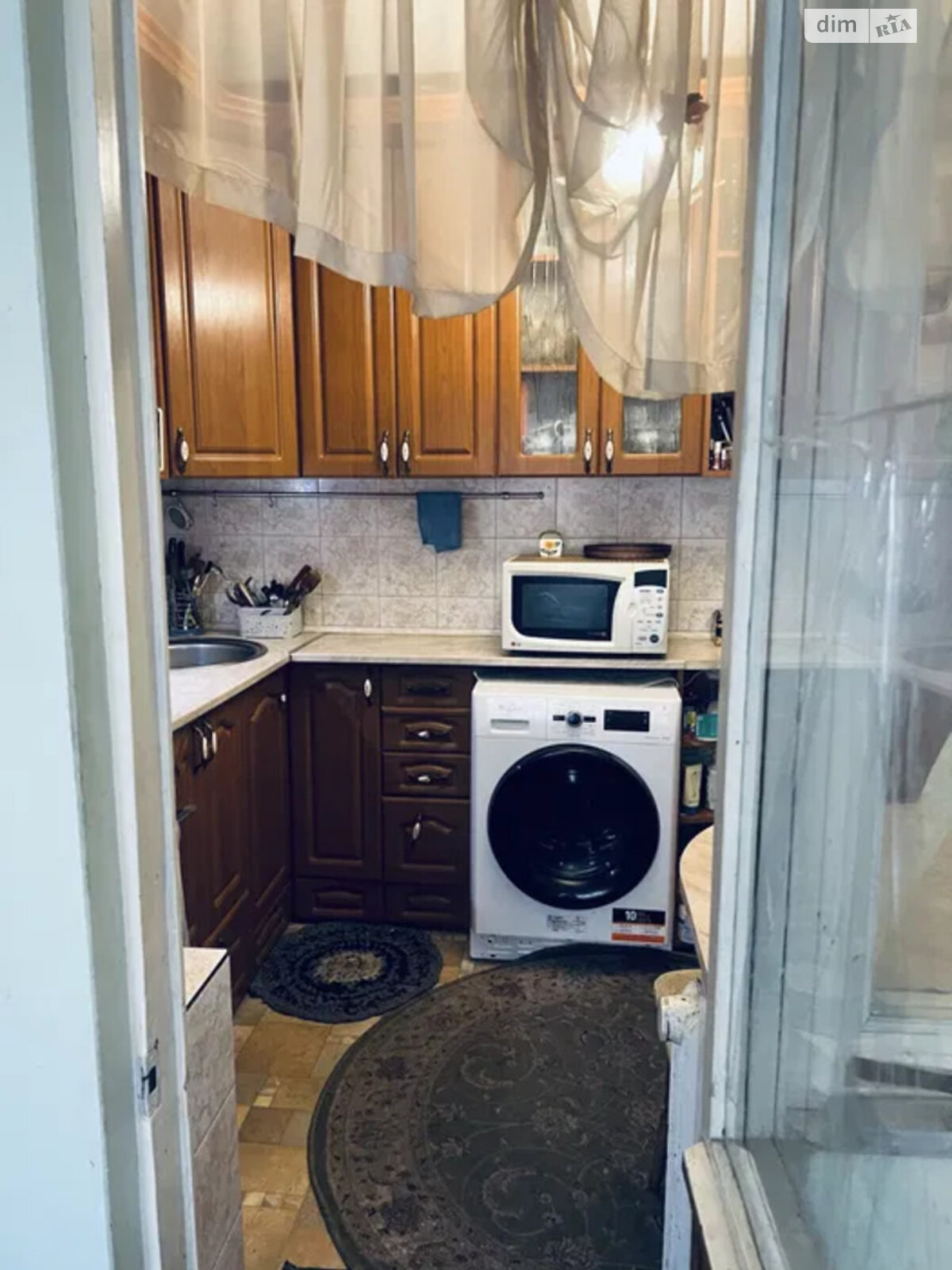 двокімнатна квартира в Києві, район Лісовий Масив, на вул. Мілютенка 16 в довготривалу оренду помісячно фото 1