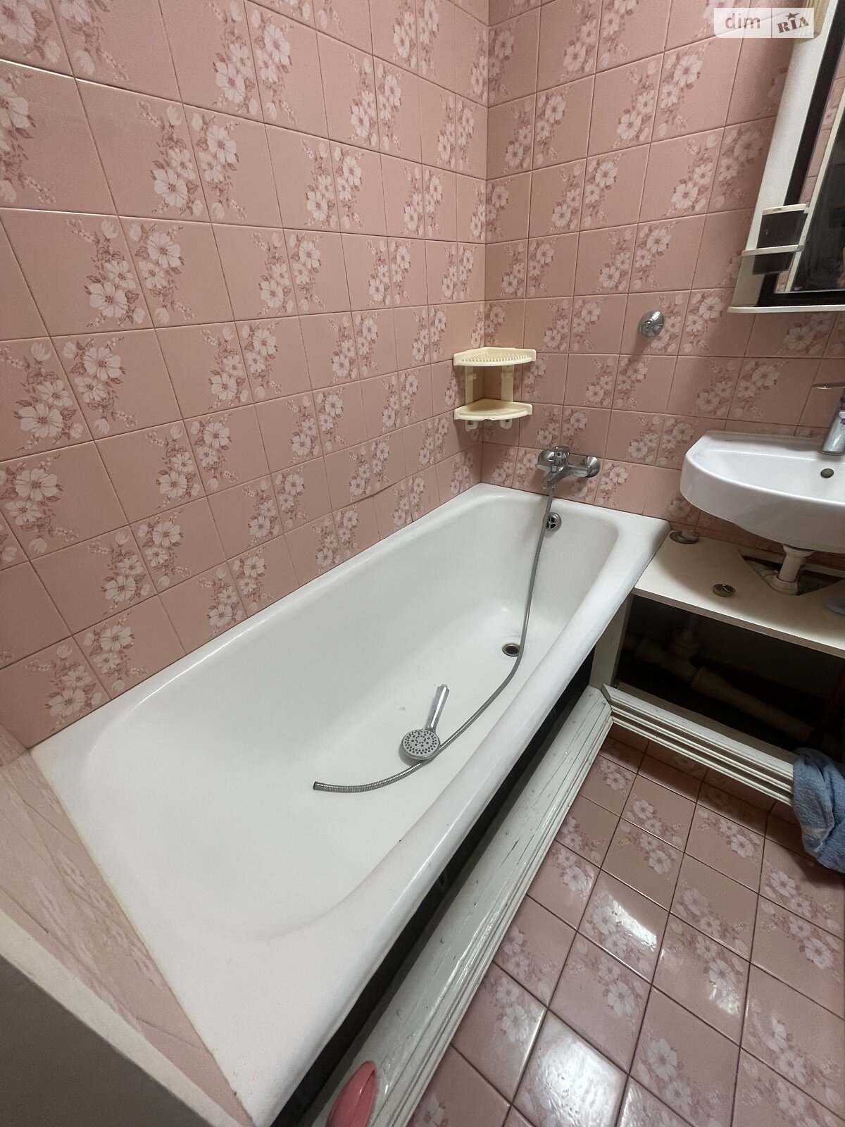 двухкомнатная квартира в Киеве, район Лесной Массив, на ул. Шолом-Алейхема 20 в аренду на долгий срок помесячно фото 1 двухкомнатная квартира в Киеве, район Лесной Массив, на ул. Шолом-Алейхема 20 в аренду на долгий срок помесячно фото 1