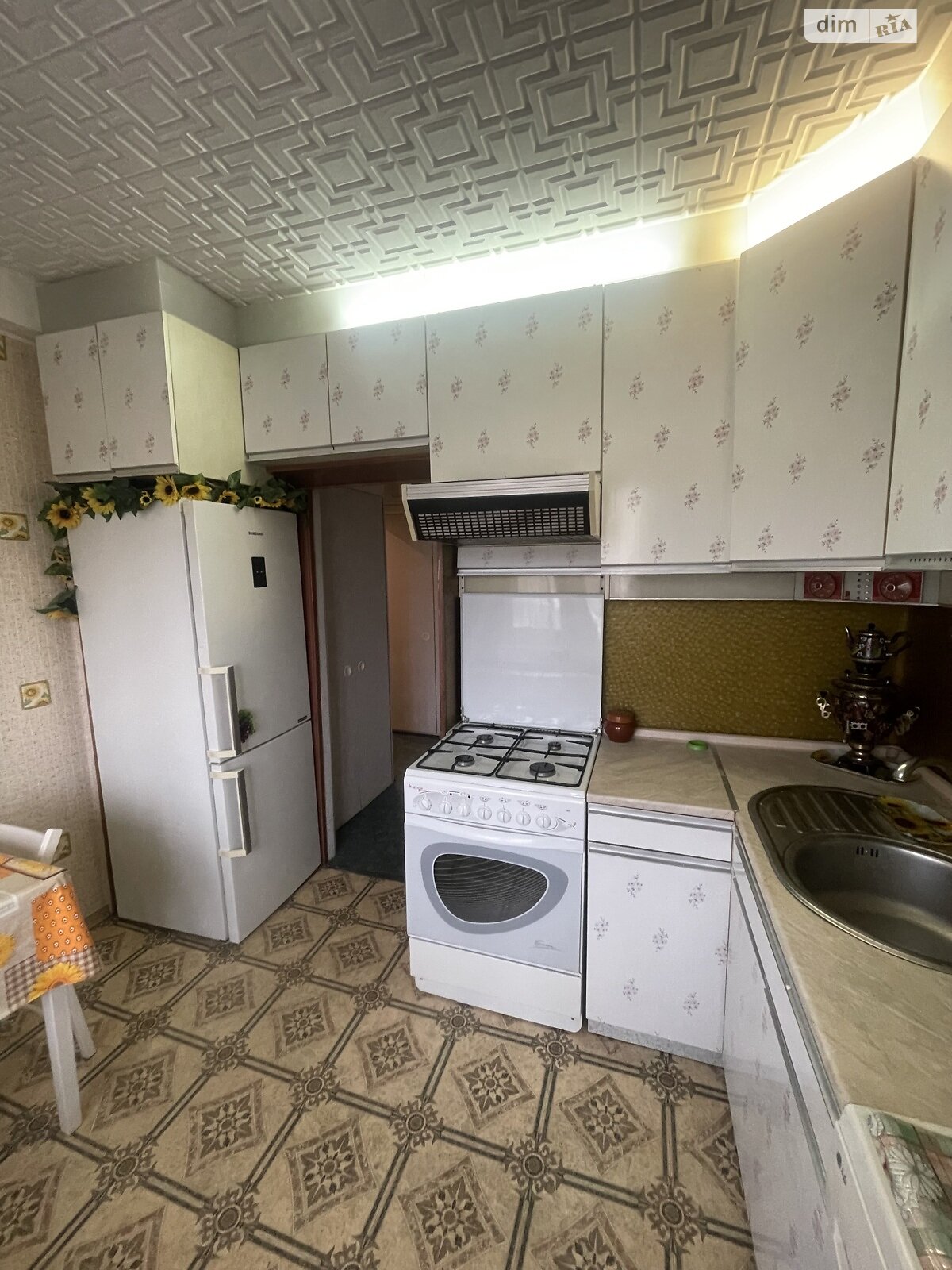 двухкомнатная квартира в Киеве, район Лесной Массив, на ул. Шолом-Алейхема 20 в аренду на долгий срок помесячно фото 1 двухкомнатная квартира в Киеве, район Лесной Массив, на ул. Шолом-Алейхема 20 в аренду на долгий срок помесячно фото 1