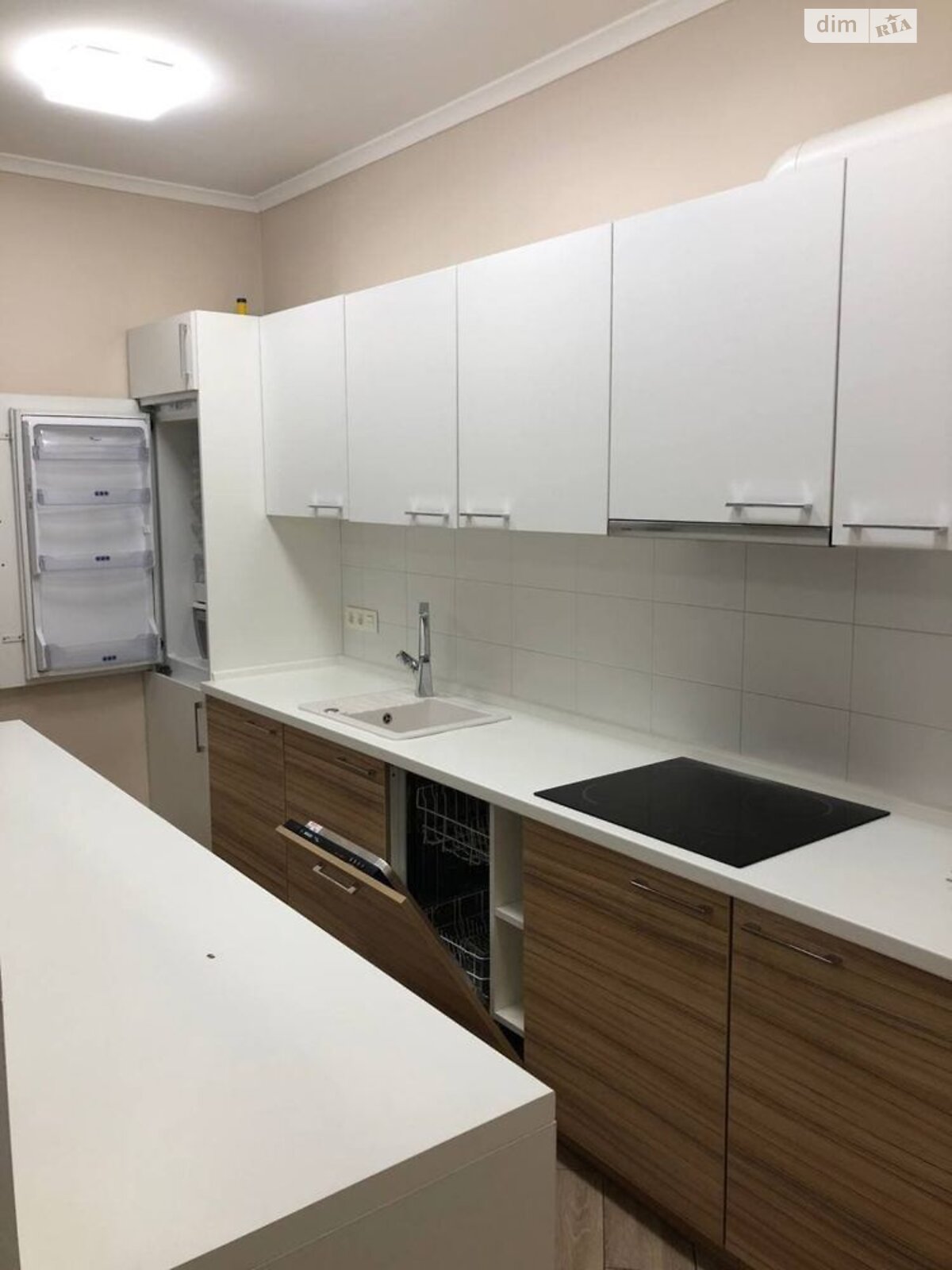 двокімнатна квартира в Києві, на вул. Левка Лук’яненка 29В в довготривалу оренду помісячно фото 1 двокімнатна квартира в Києві, на вул. Левка Лук’яненка 29В в довготривалу оренду помісячно фото 1