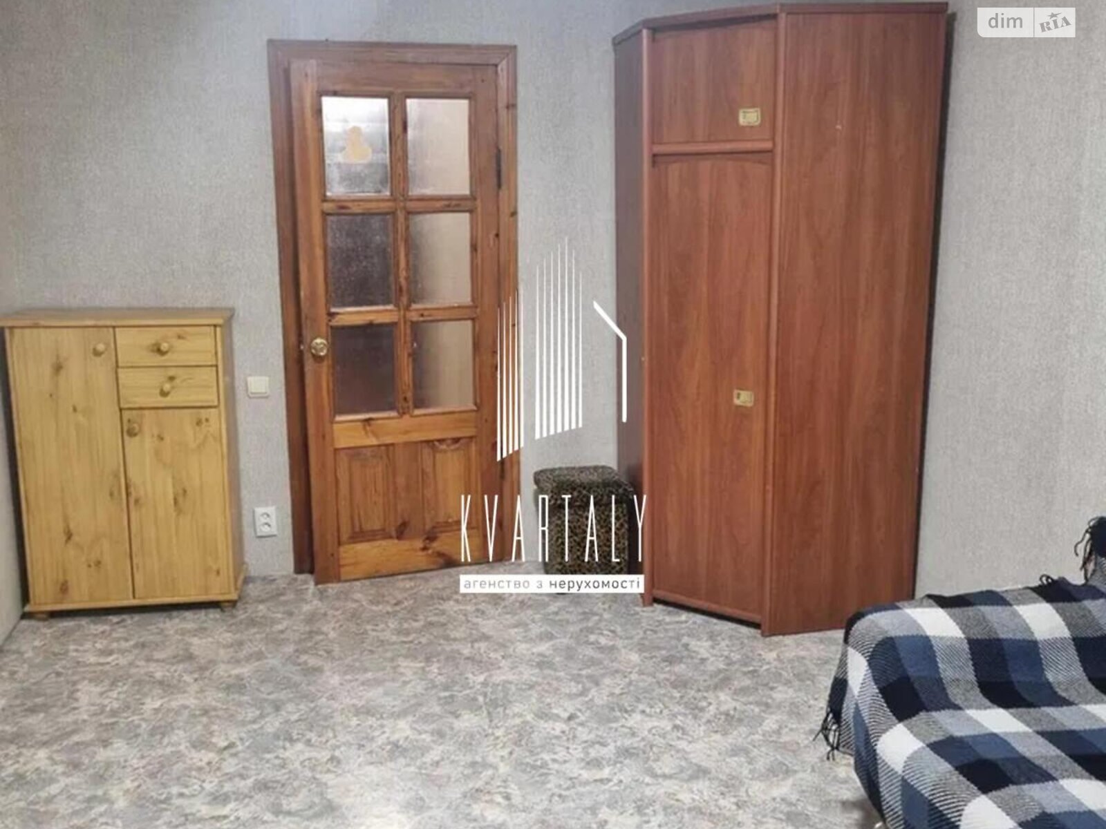 трикімнатна квартира в Києві, район Лівобережний Масив, на вул. Флоренції 12А в довготривалу оренду помісячно фото 1 трикімнатна квартира в Києві, район Лівобережний Масив, на вул. Флоренції 12А в довготривалу оренду помісячно фото 1