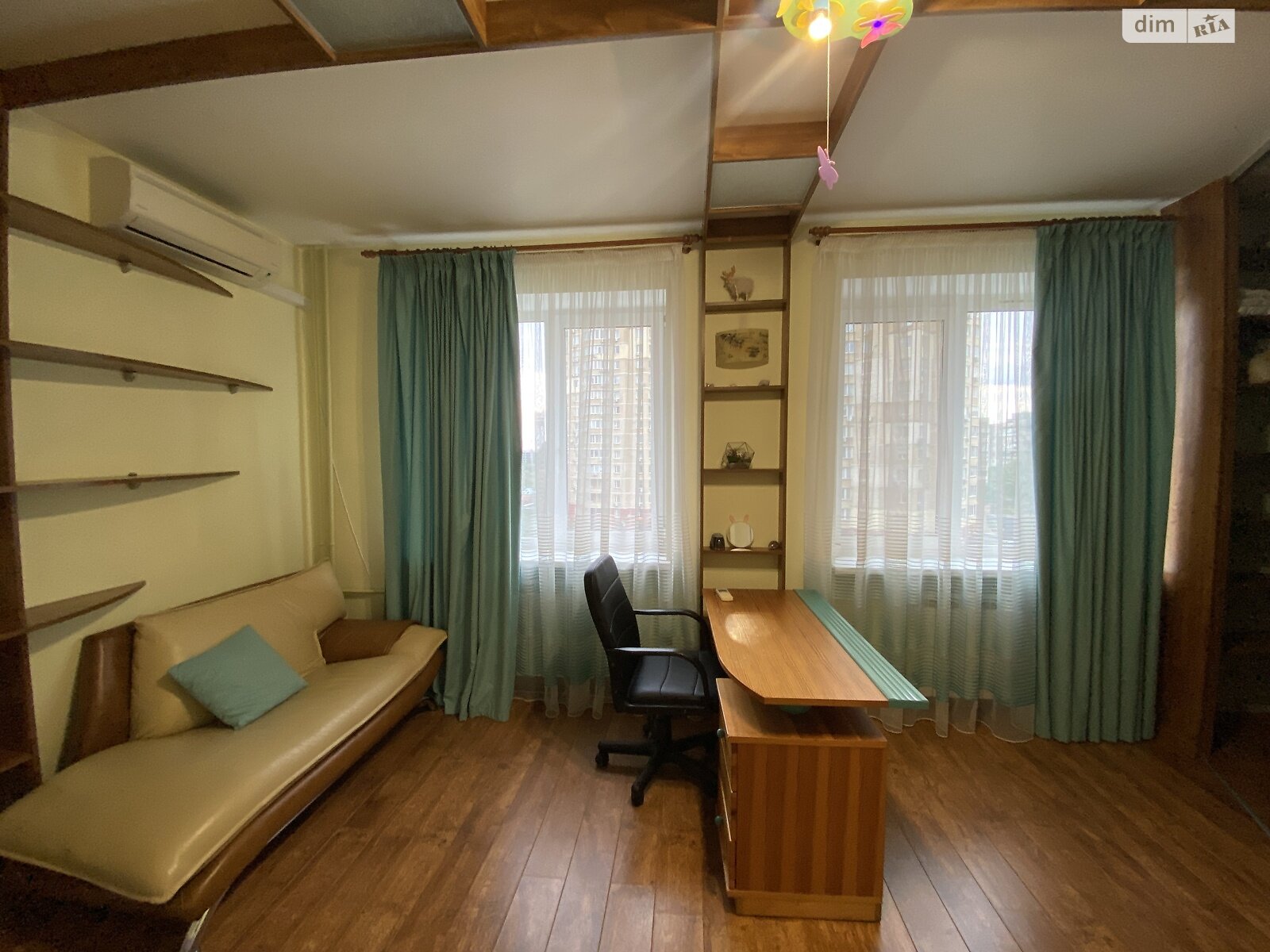 трехкомнатная квартира в Киеве, район Левобережный Масив, на ул. Никольско-Слободская 4В в аренду на долгий срок помесячно фото 1 трехкомнатная квартира в Киеве, район Левобережный Масив, на ул. Никольско-Слободская 4В в аренду на долгий срок помесячно фото 1