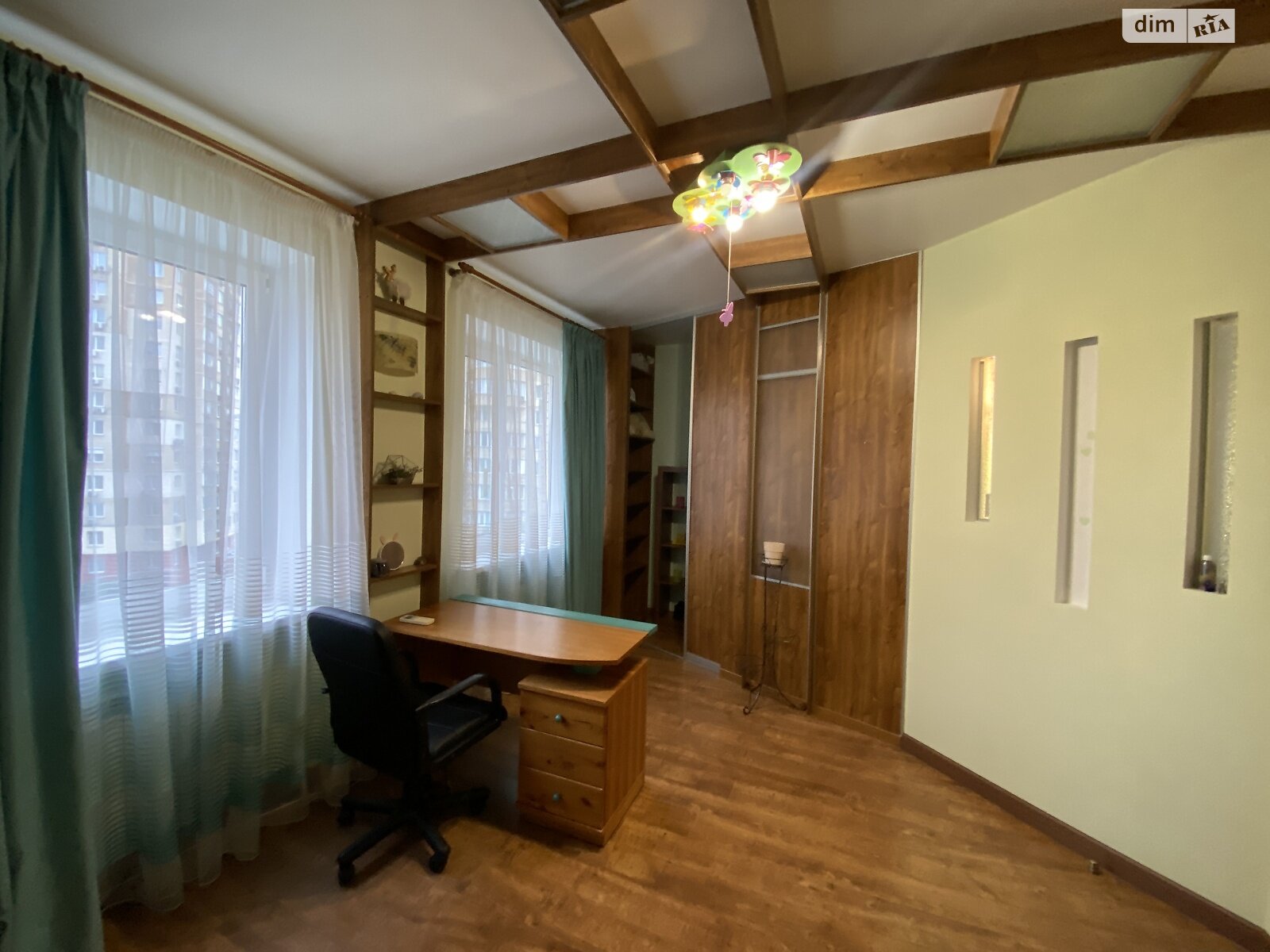 трехкомнатная квартира в Киеве, район Левобережный Масив, на ул. Никольско-Слободская 4В в аренду на долгий срок помесячно фото 1 трехкомнатная квартира в Киеве, район Левобережный Масив, на ул. Никольско-Слободская 4В в аренду на долгий срок помесячно фото 1