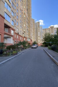 трехкомнатная квартира в Киеве, район Левобережный Масив, на ул. Никольско-Слободская 4В в аренду на долгий срок помесячно фото 2