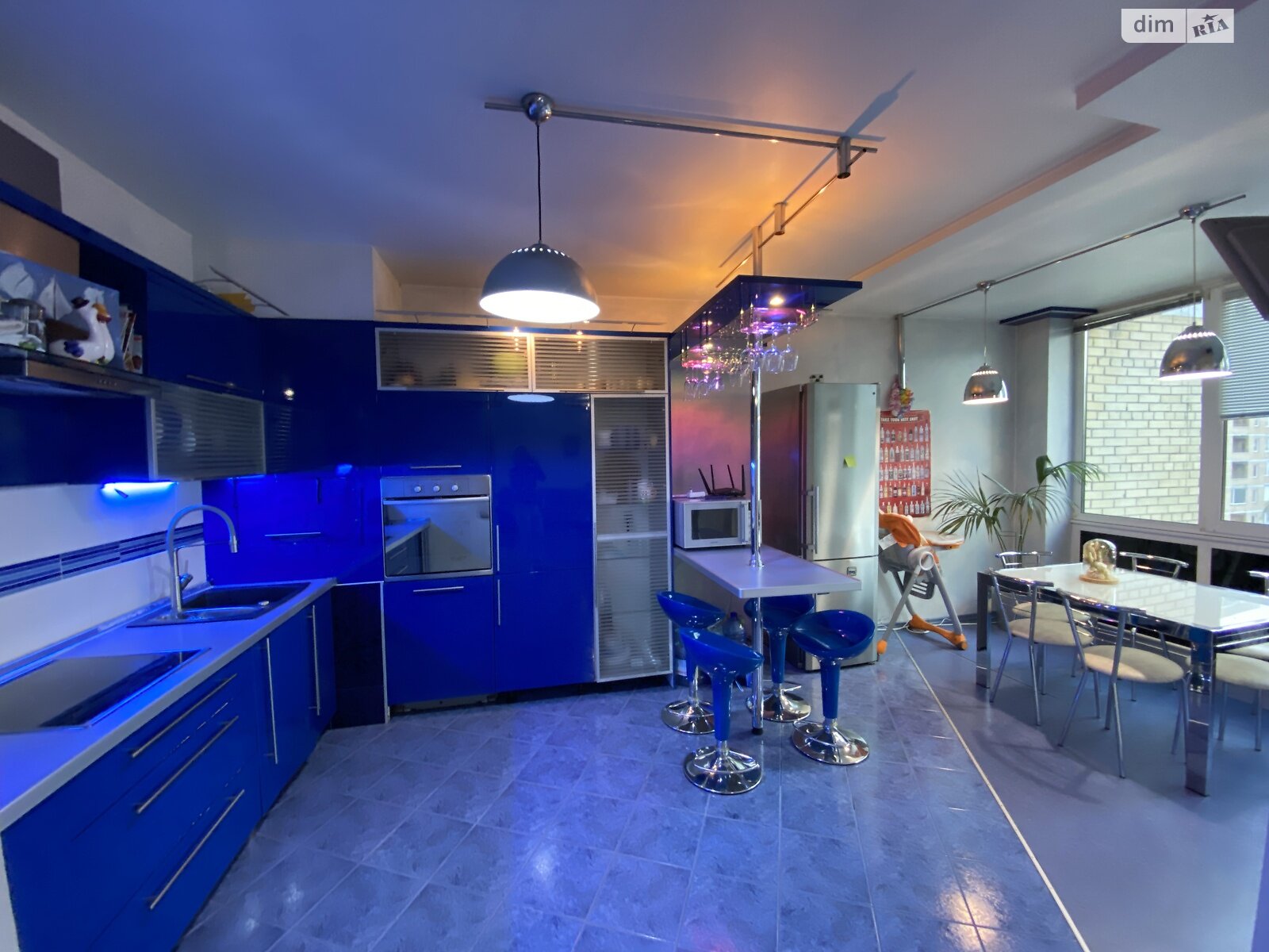 трехкомнатная квартира в Киеве, район Левобережный Масив, на ул. Никольско-Слободская 4В в аренду на долгий срок помесячно фото 1 трехкомнатная квартира в Киеве, район Левобережный Масив, на ул. Никольско-Слободская 4В в аренду на долгий срок помесячно фото 1