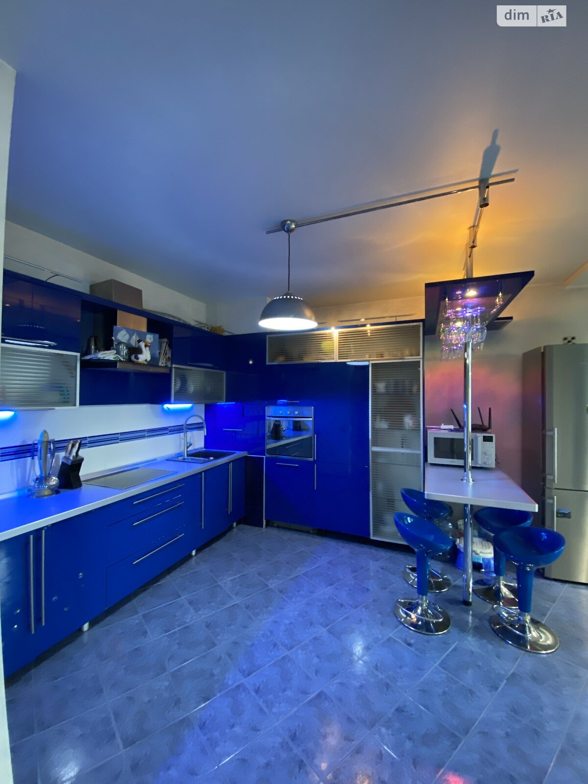 трехкомнатная квартира в Киеве, район Левобережный Масив, на ул. Никольско-Слободская 4В в аренду на долгий срок помесячно фото 1 трехкомнатная квартира в Киеве, район Левобережный Масив, на ул. Никольско-Слободская 4В в аренду на долгий срок помесячно фото 1