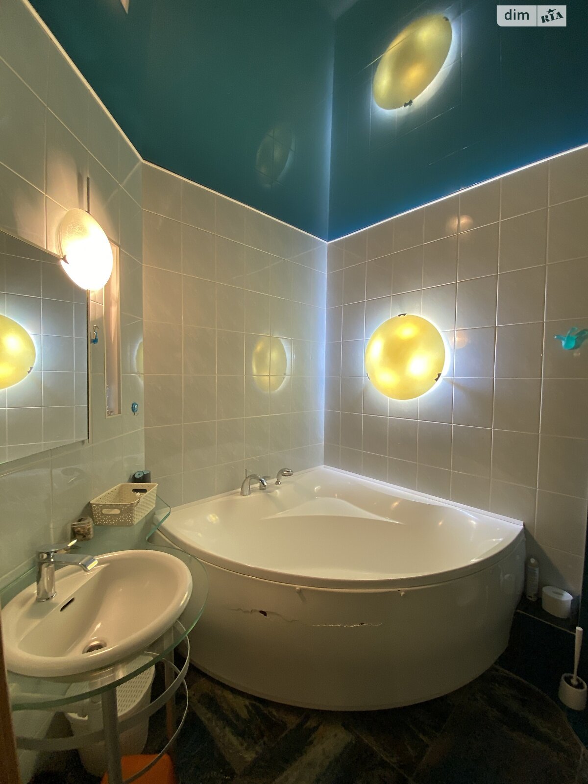 трехкомнатная квартира в Киеве, район Левобережный Масив, на ул. Никольско-Слободская 4В в аренду на долгий срок помесячно фото 1 трехкомнатная квартира в Киеве, район Левобережный Масив, на ул. Никольско-Слободская 4В в аренду на долгий срок помесячно фото 1