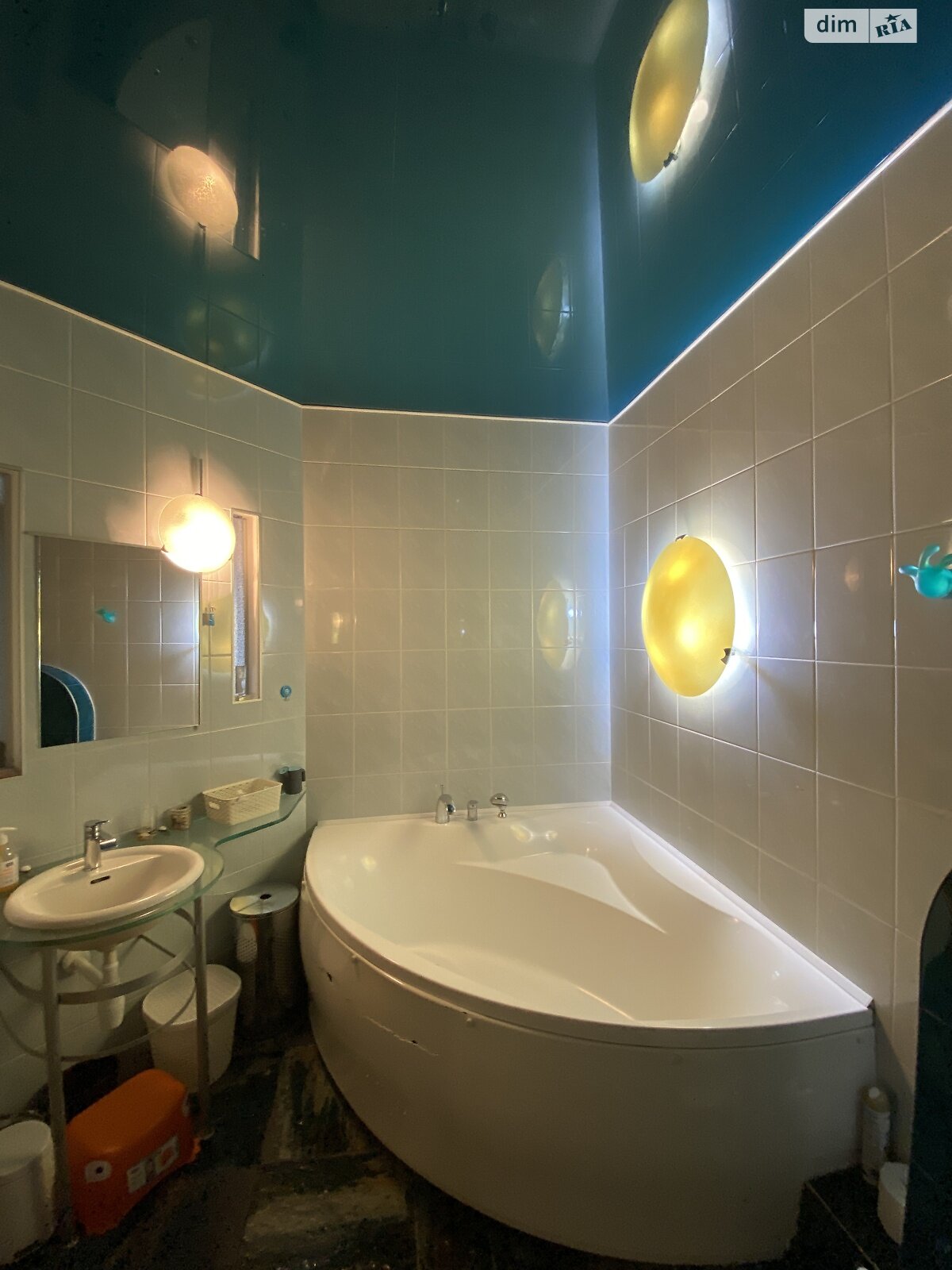 трехкомнатная квартира в Киеве, район Левобережный Масив, на ул. Никольско-Слободская 4В в аренду на долгий срок помесячно фото 1 трехкомнатная квартира в Киеве, район Левобережный Масив, на ул. Никольско-Слободская 4В в аренду на долгий срок помесячно фото 1