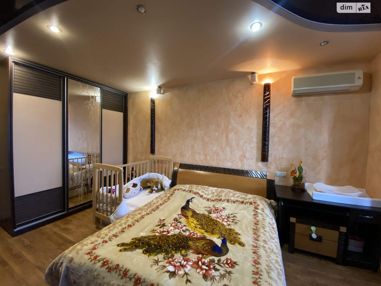 трехкомнатная квартира в Киеве, район Левобережный Масив, на ул. Никольско-Слободская 4В в аренду на долгий срок помесячно фото 1 трехкомнатная квартира в Киеве, район Левобережный Масив, на ул. Никольско-Слободская 4В в аренду на долгий срок помесячно фото 1