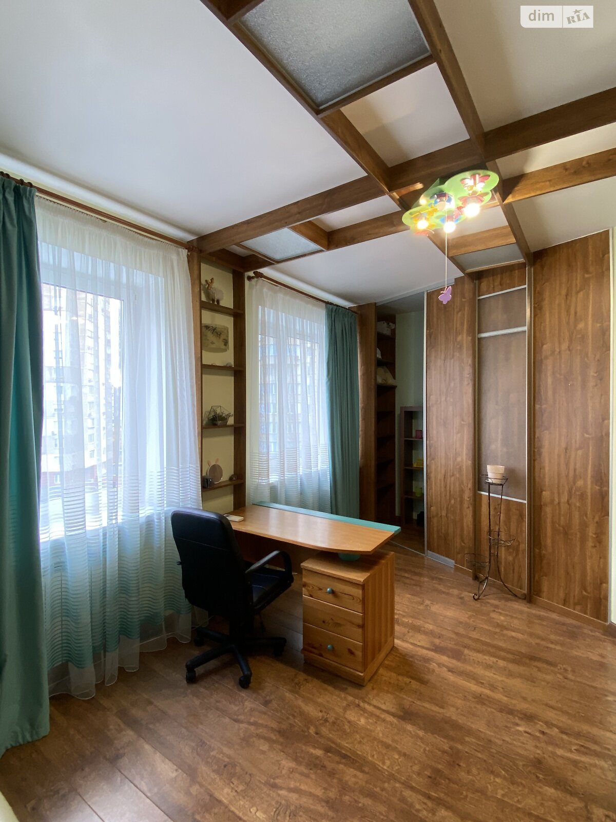 трехкомнатная квартира в Киеве, район Левобережный Масив, на ул. Никольско-Слободская 4В в аренду на долгий срок помесячно фото 1 трехкомнатная квартира в Киеве, район Левобережный Масив, на ул. Никольско-Слободская 4В в аренду на долгий срок помесячно фото 1