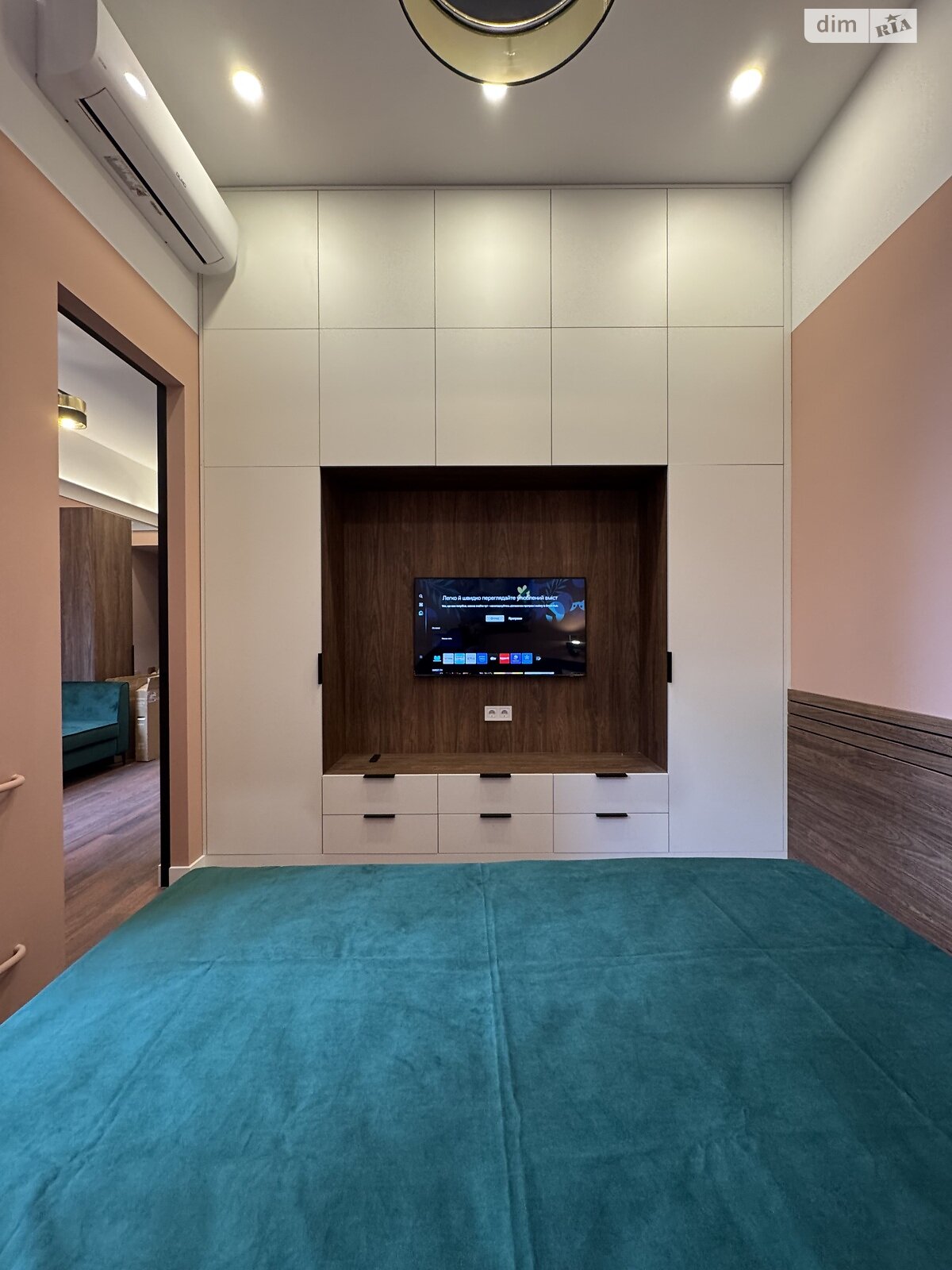 однокомнатная квартира в Киеве, район Липки, на ул. Бассейная 3 в аренду на долгий срок помесячно фото 1 однокомнатная квартира в Киеве, район Липки, на ул. Бассейная 3 в аренду на долгий срок помесячно фото 1