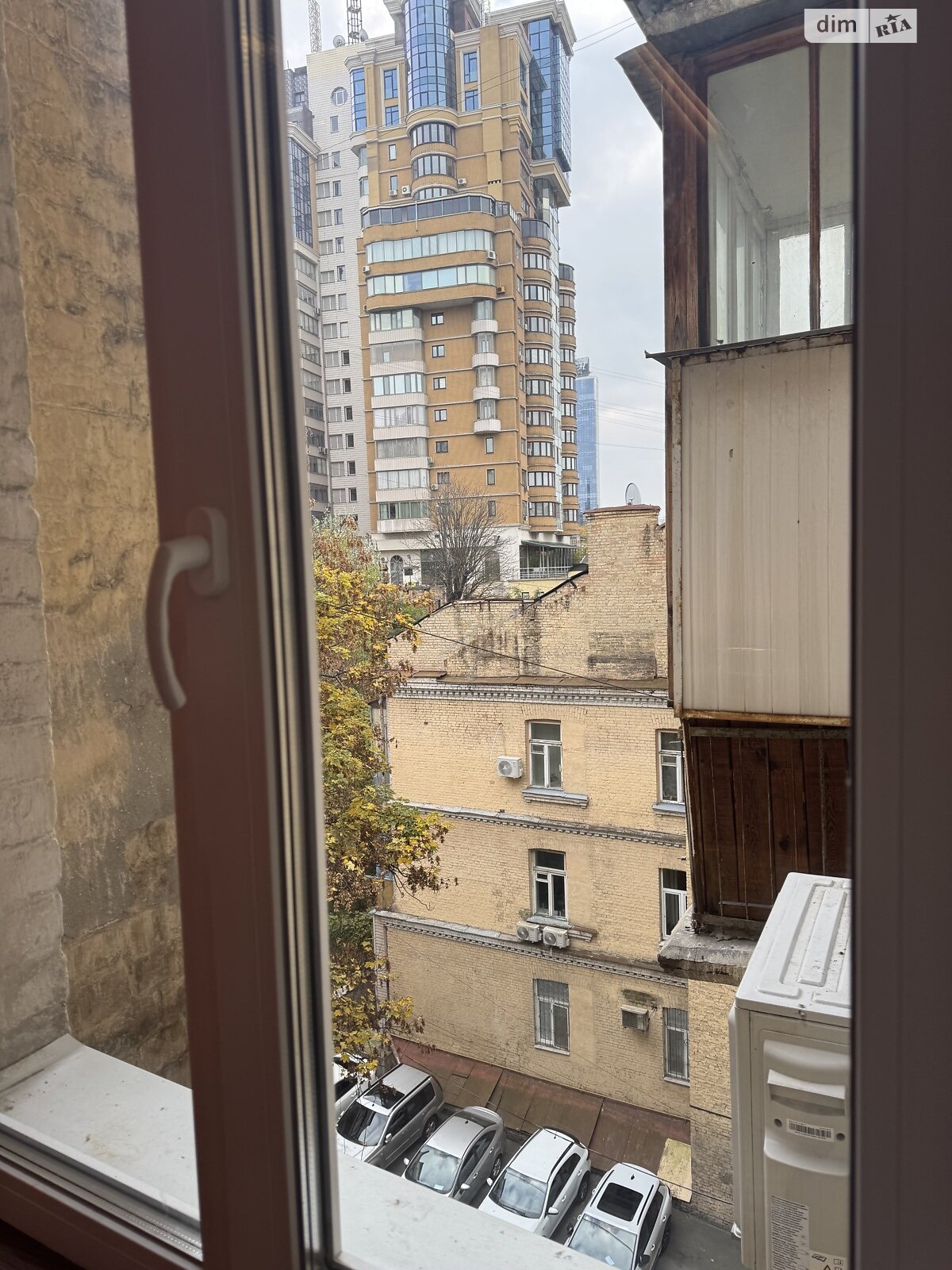 однокомнатная квартира в Киеве, район Липки, на ул. Бассейная 3 в аренду на долгий срок помесячно фото 1 однокомнатная квартира в Киеве, район Липки, на ул. Бассейная 3 в аренду на долгий срок помесячно фото 1