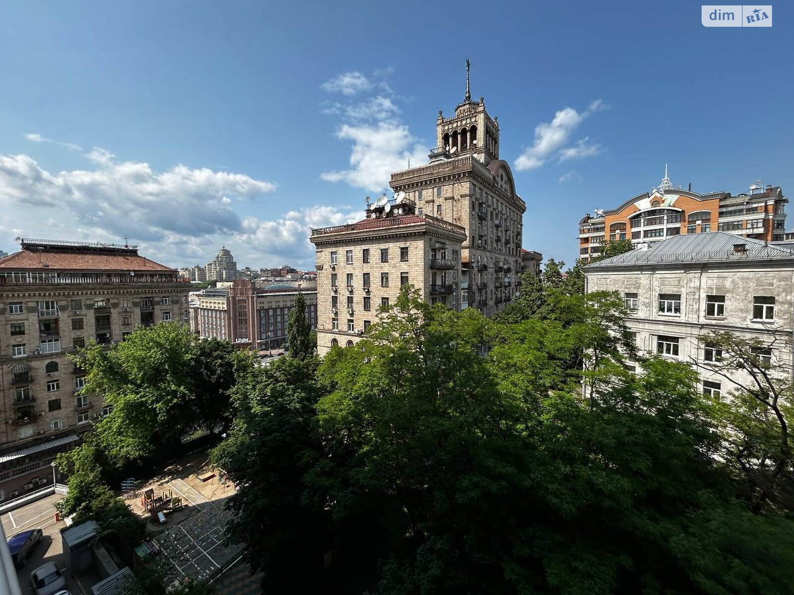 п`ятикімнатна квартира без меблів в Києві, район Липки, на вул. Хрещатик 27Б в довготривалу оренду помісячно фото 1