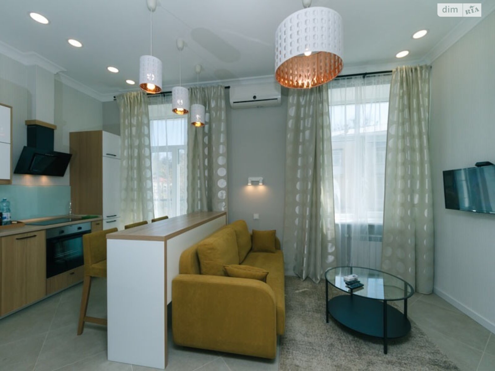 трехкомнатная квартира в Киеве, район Липки, на ул. Крещатик 21 в аренду на долгий срок помесячно фото 1 трехкомнатная квартира в Киеве, район Липки, на ул. Крещатик 21 в аренду на долгий срок помесячно фото 1