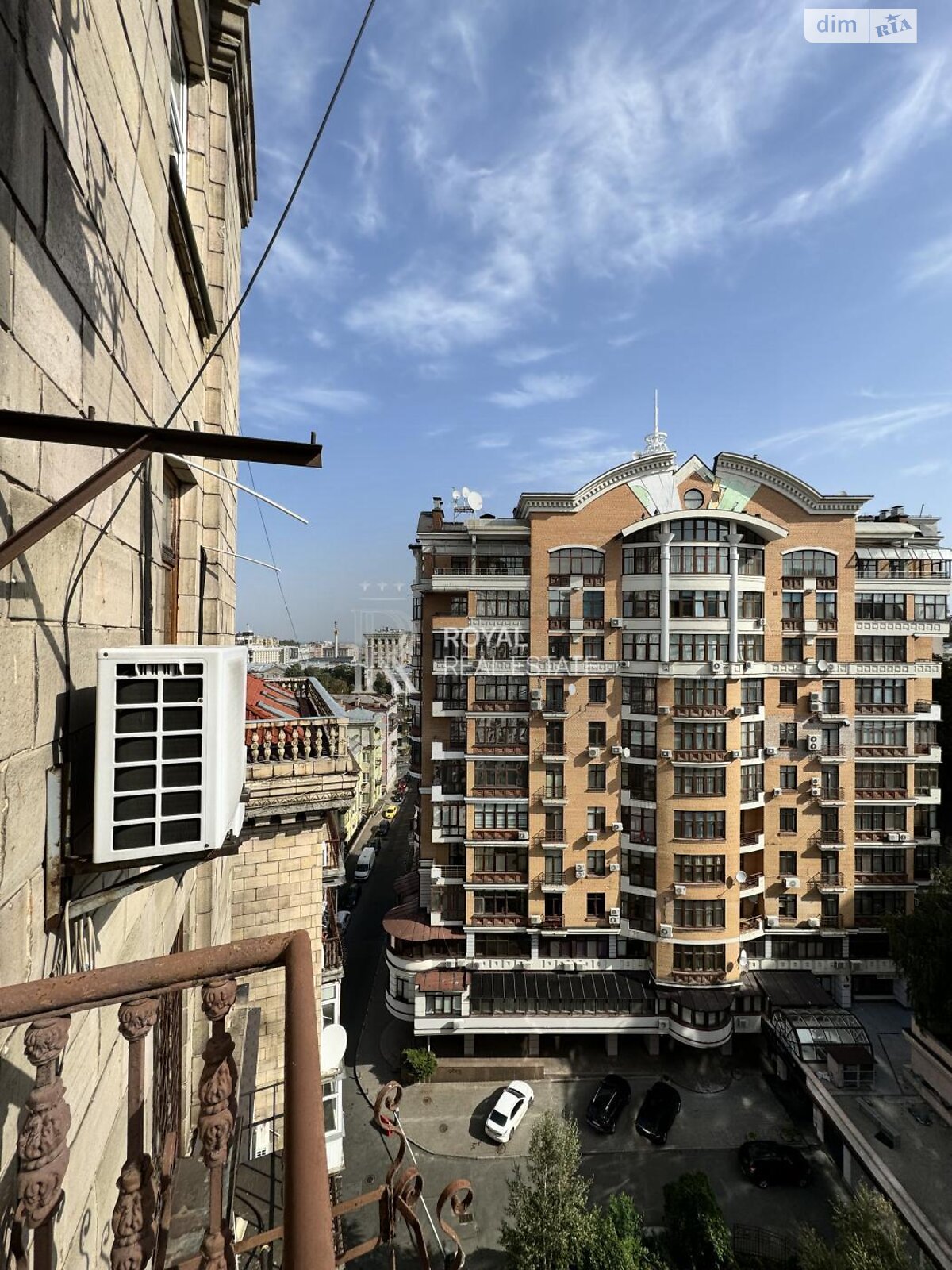 трехкомнатная квартира в Киеве, район Липки, на ул. Крещатик 25 в аренду на долгий срок помесячно фото 1