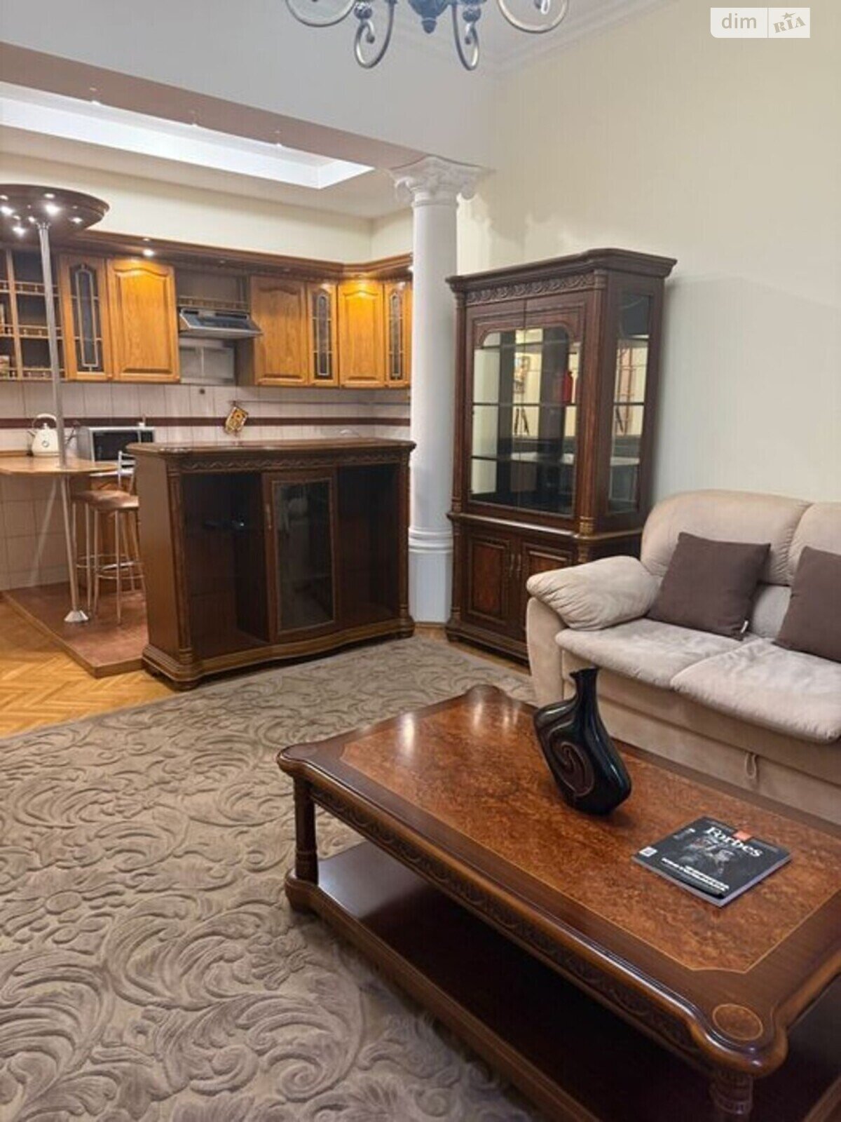 двухкомнатная квартира в Киеве, район Липки, на ул. Крещатик 15 в аренду на долгий срок помесячно фото 1
