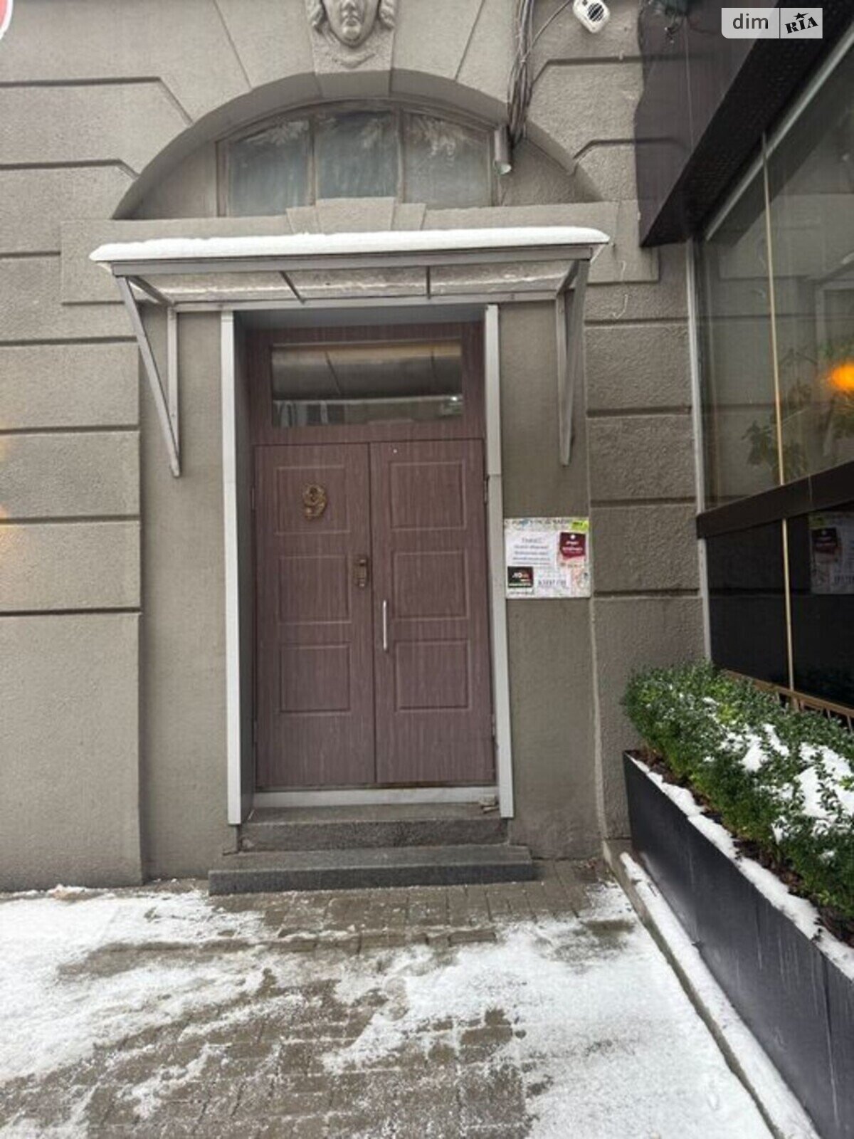 двухкомнатная квартира в Киеве, район Липки, на ул. Крещатик 15 в аренду на долгий срок помесячно фото 1