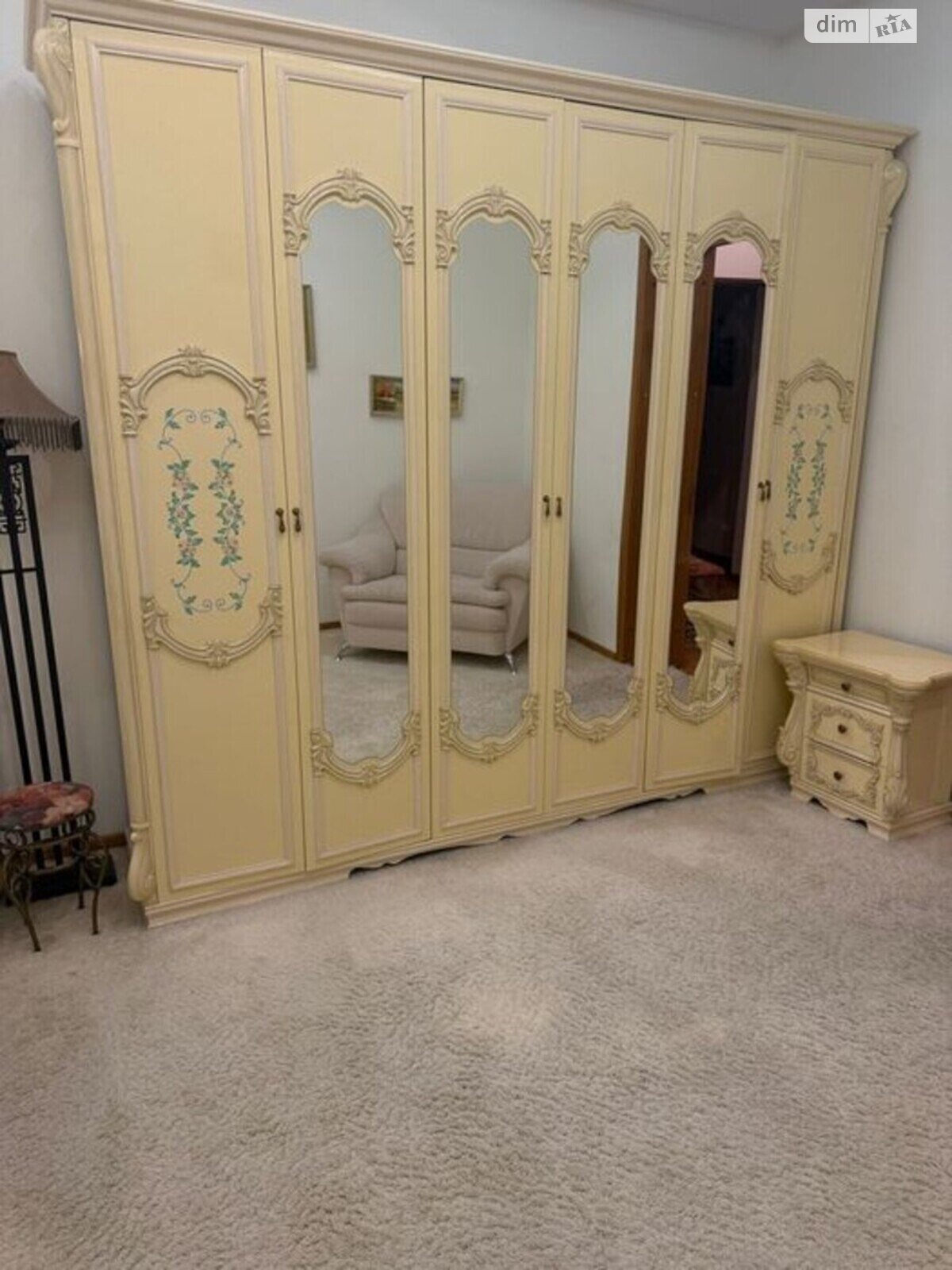 двухкомнатная квартира в Киеве, район Липки, на ул. Крещатик 15 в аренду на долгий срок помесячно фото 1