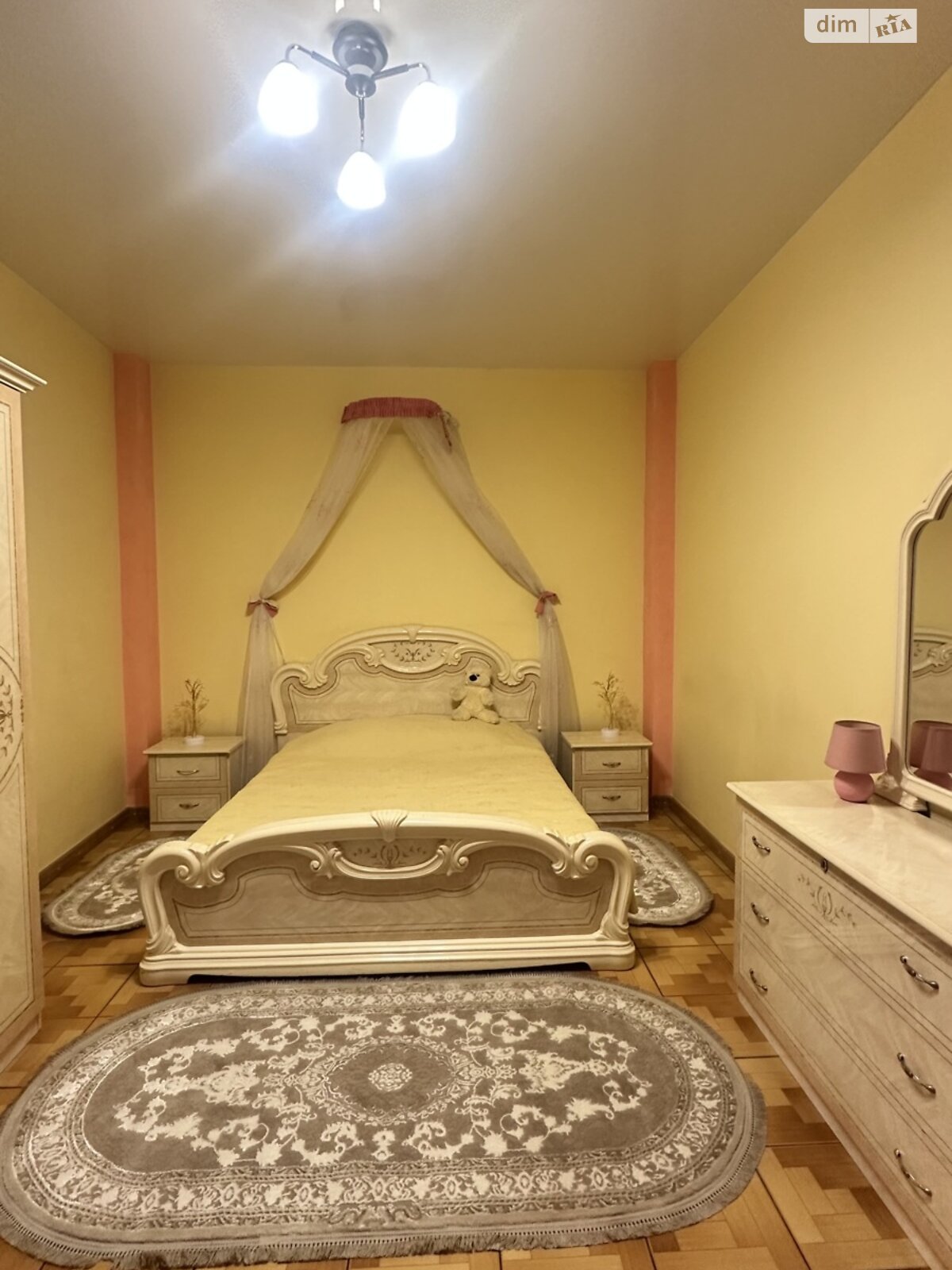 двухкомнатная квартира в Киеве, район Липки, на ул. Круглоуниверситетская 2/1 в аренду на долгий срок помесячно фото 1