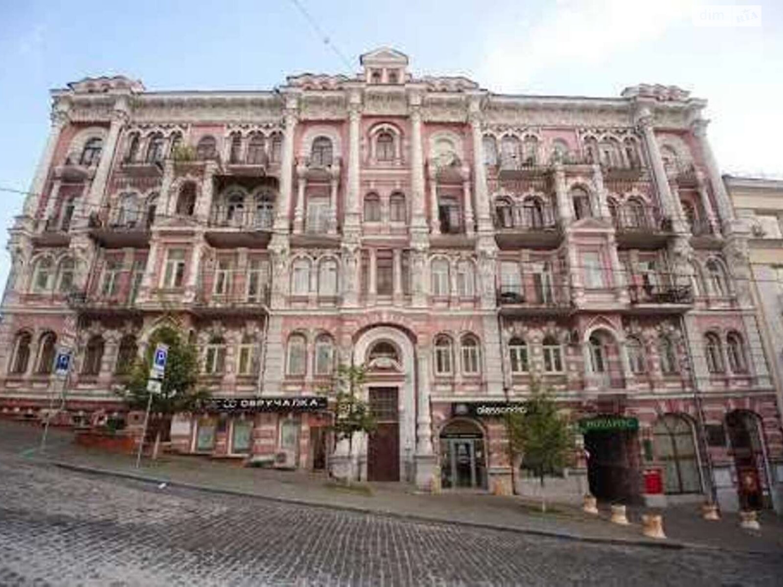трикімнатна квартира в Києві, район Липки, на вул. Лютеранська 6 в довготривалу оренду помісячно фото 1 трикімнатна квартира в Києві, район Липки, на вул. Лютеранська 6 в довготривалу оренду помісячно фото 1
