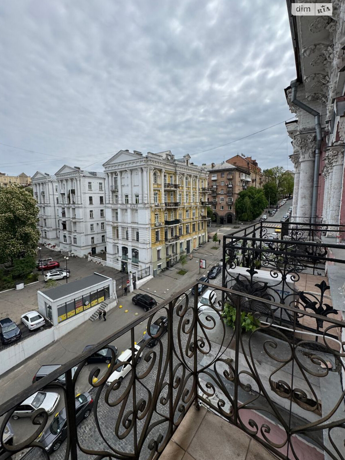 трехкомнатная квартира в Киеве, район Липки, на ул. Лютеранская 6 в аренду на долгий срок помесячно фото 1 трехкомнатная квартира в Киеве, район Липки, на ул. Лютеранская 6 в аренду на долгий срок помесячно фото 1