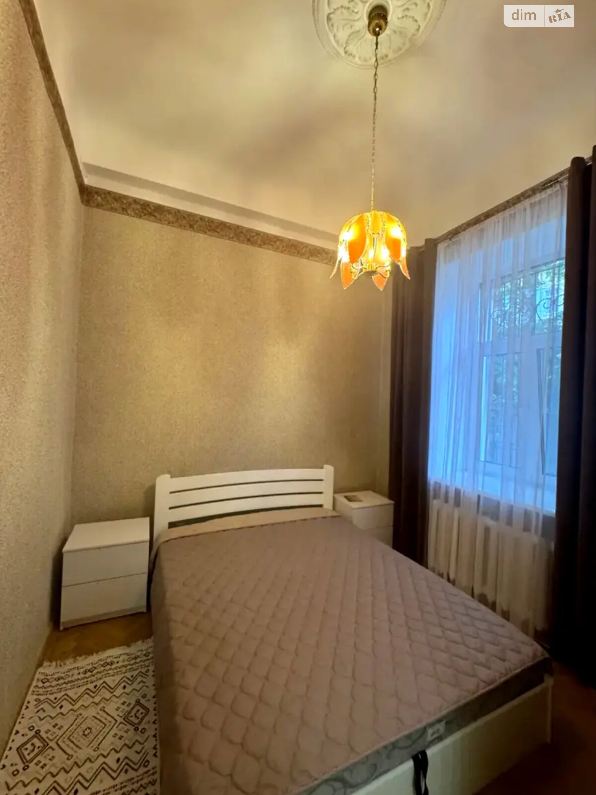 трехкомнатная квартира в Киеве, район Липки, на ул. Лютеранская 11Б в аренду на долгий срок помесячно фото 1