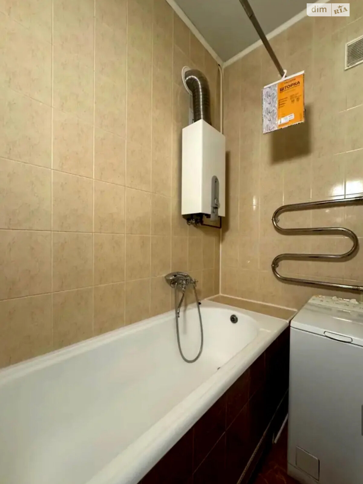 трехкомнатная квартира в Киеве, район Липки, на ул. Лютеранская 11Б в аренду на долгий срок помесячно фото 1