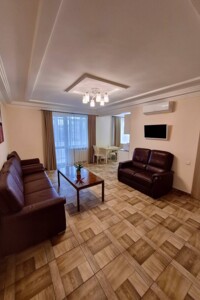 двухкомнатная квартира в Киеве, район Липки, на ул. Шелковичная 20 в аренду на долгий срок помесячно фото 2 двухкомнатная квартира в Киеве, район Липки, на ул. Шелковичная 20 в аренду на долгий срок помесячно фото 2